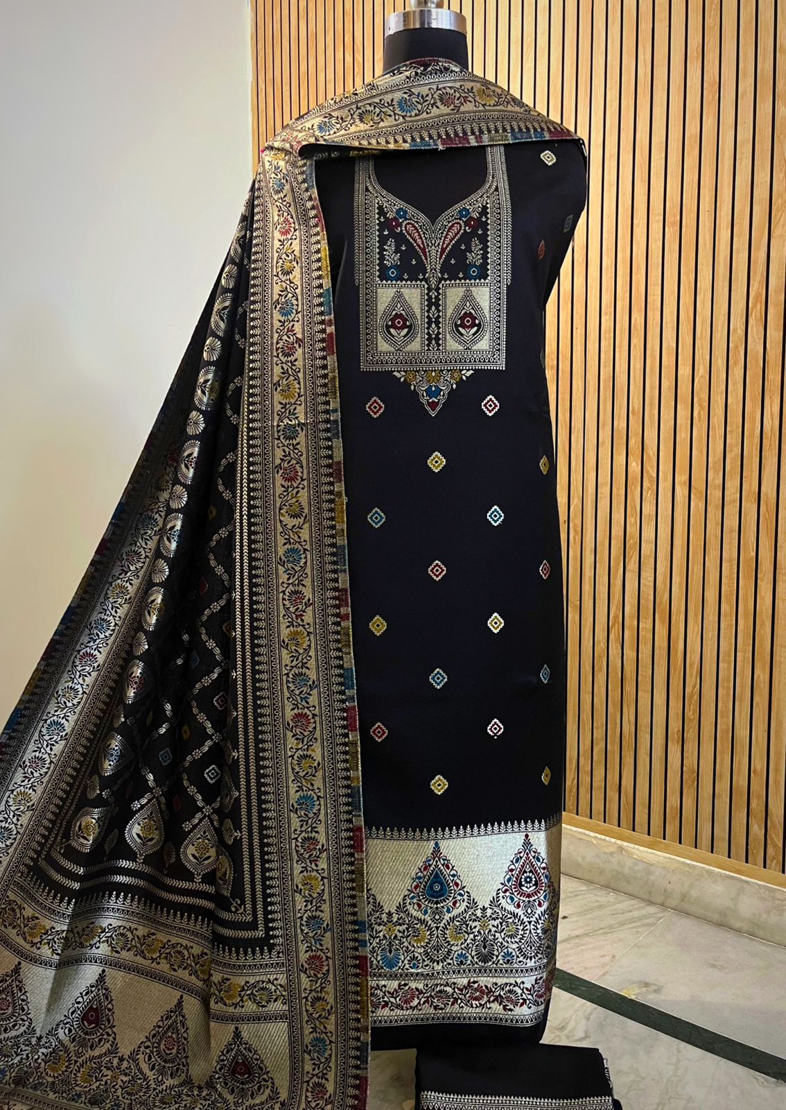 Kashmiri winter karigiri suits 2025