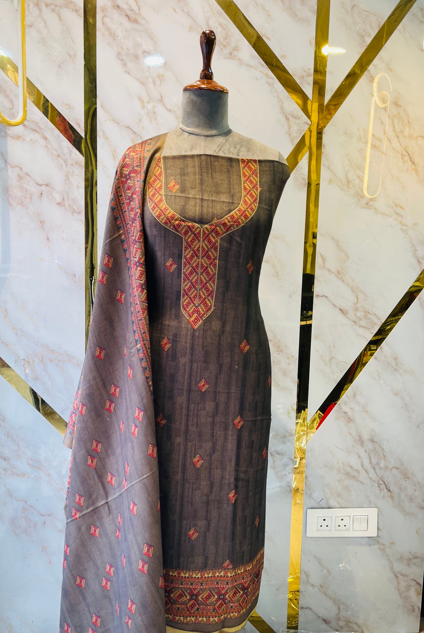 Premium kashmiri  Pashmina kani print Suit