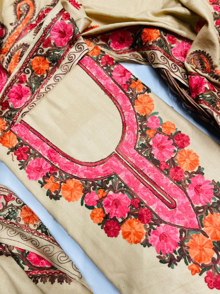 Kashmiri 🥶 winter pure suit (💯%handmade )