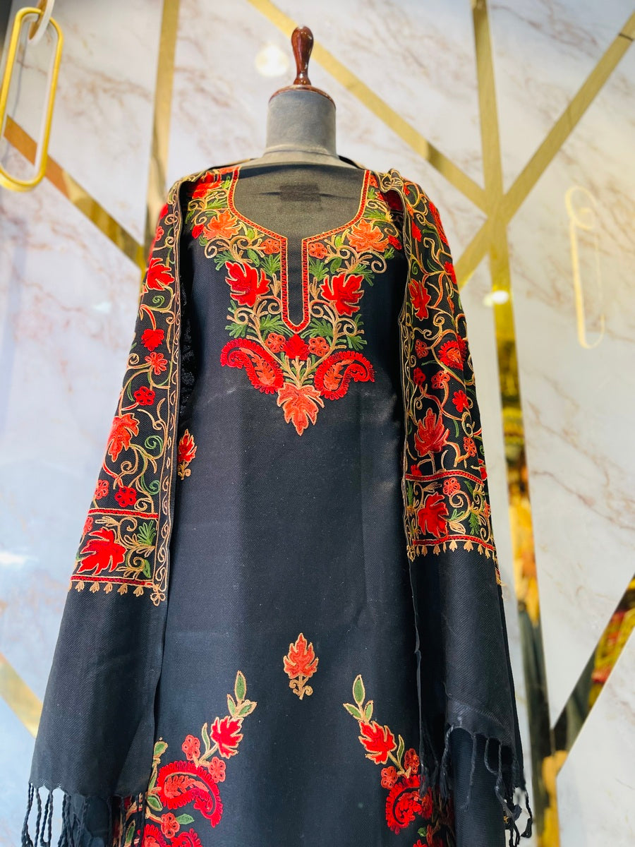 Kashmiri 🥶 winter pure suit (💯%handmade )