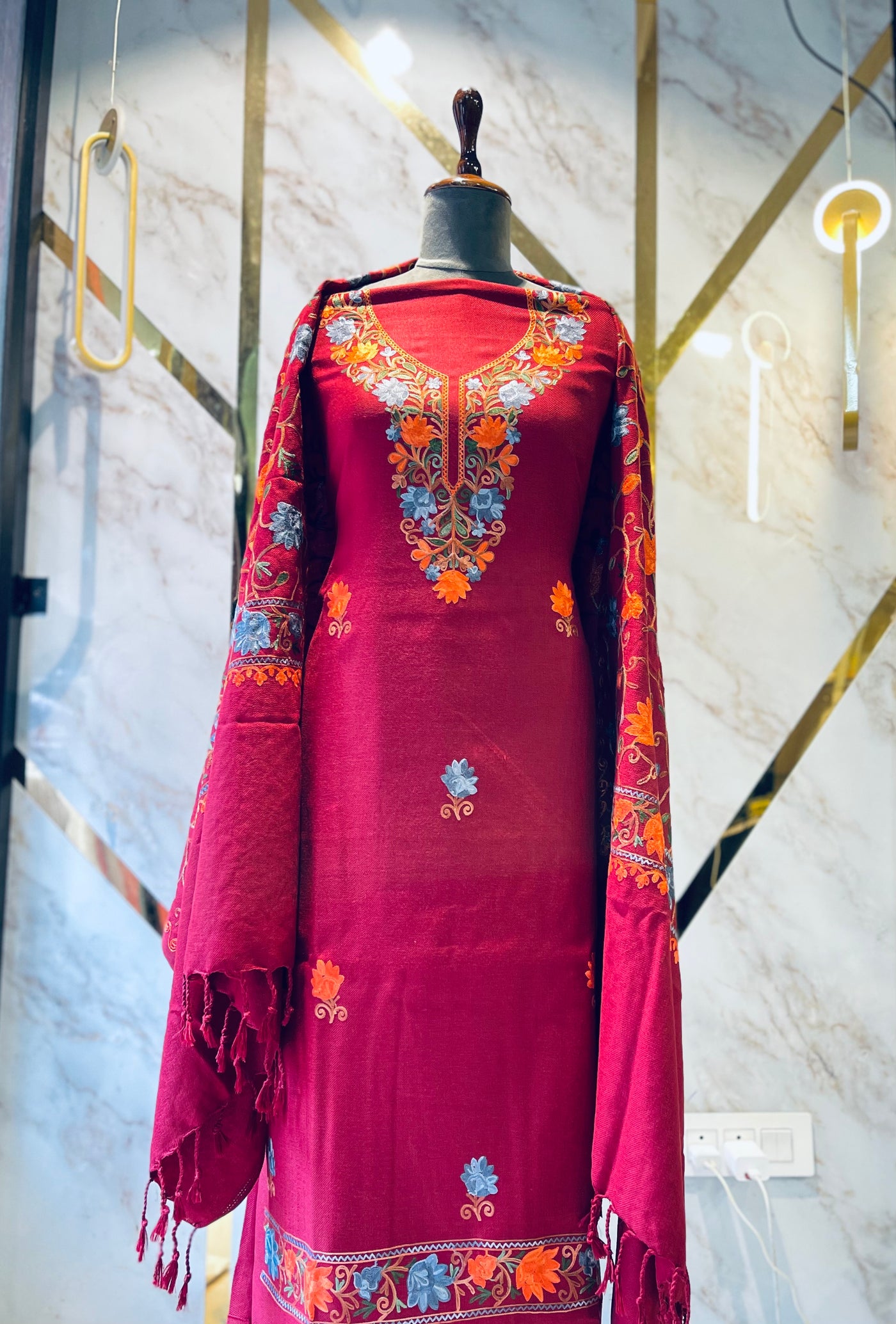 Kashmiri 🥶 winter pure suit (💯%handmade)