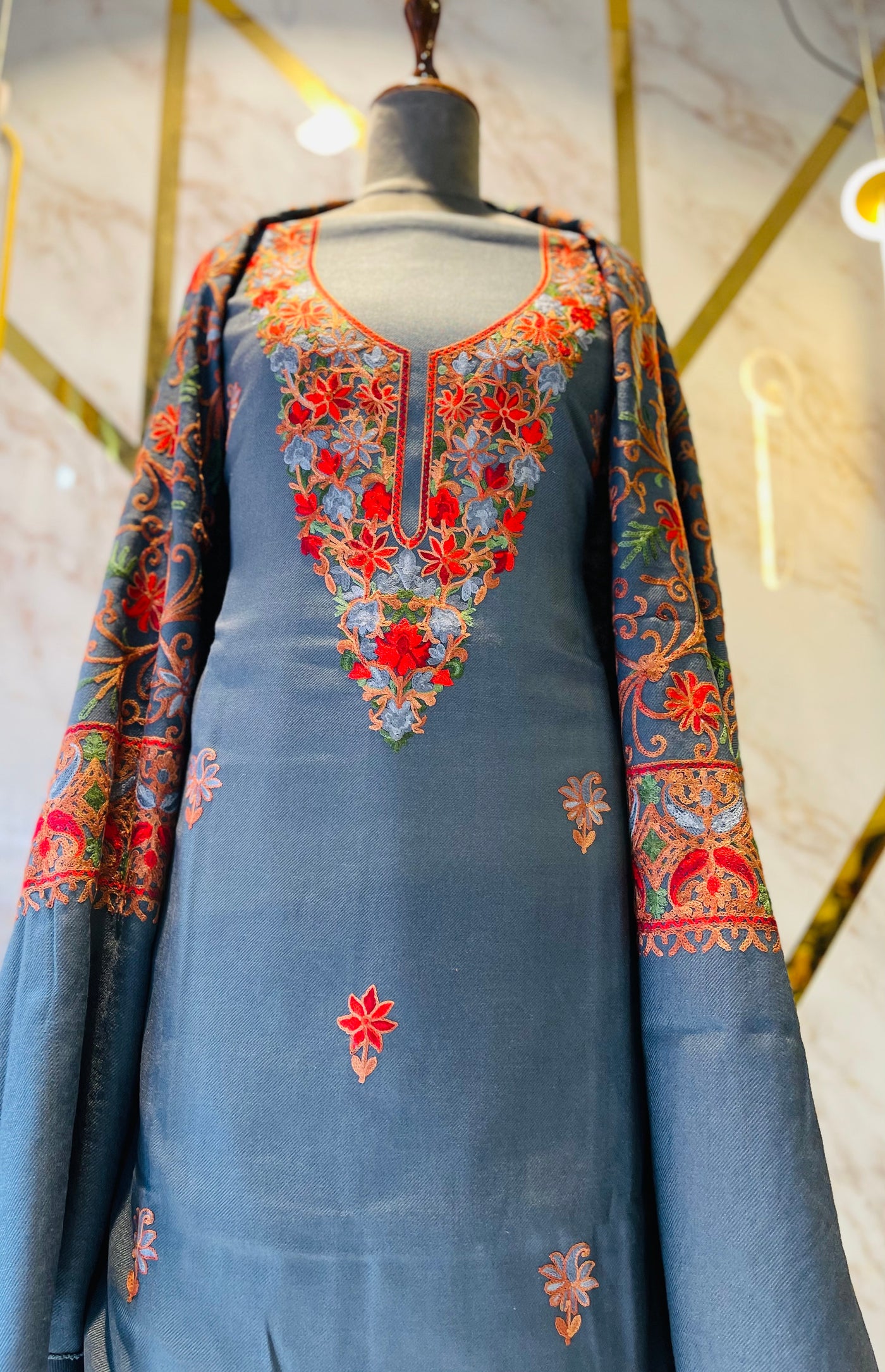 Kashmiri 🥶 winter pure suit (💯%handmade)