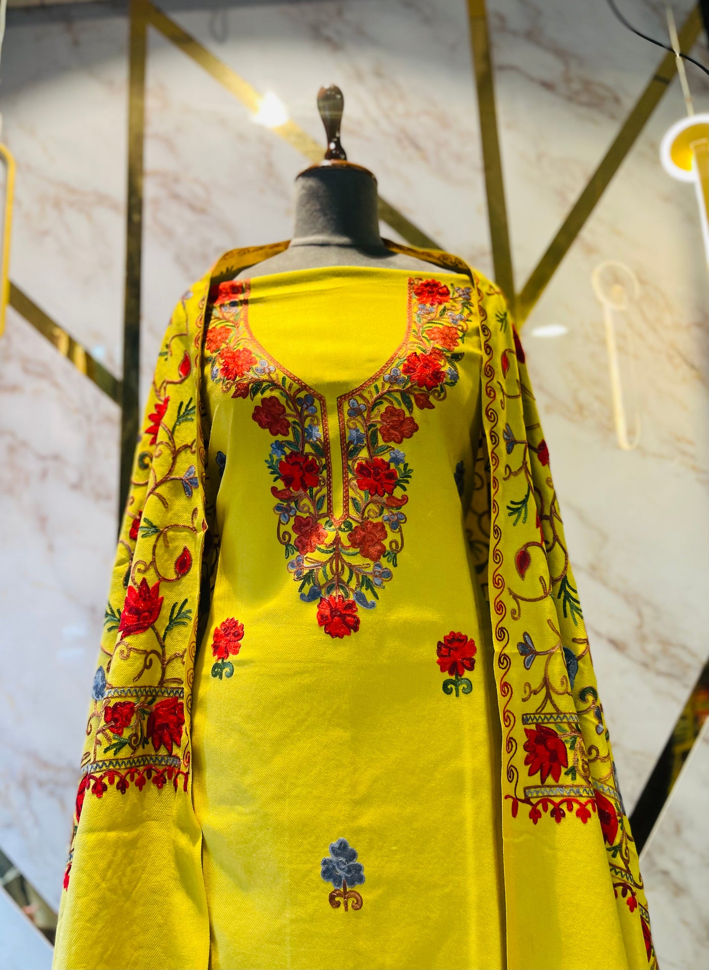 Kashmiri 🥶 winter pure suit (💯%handmade)