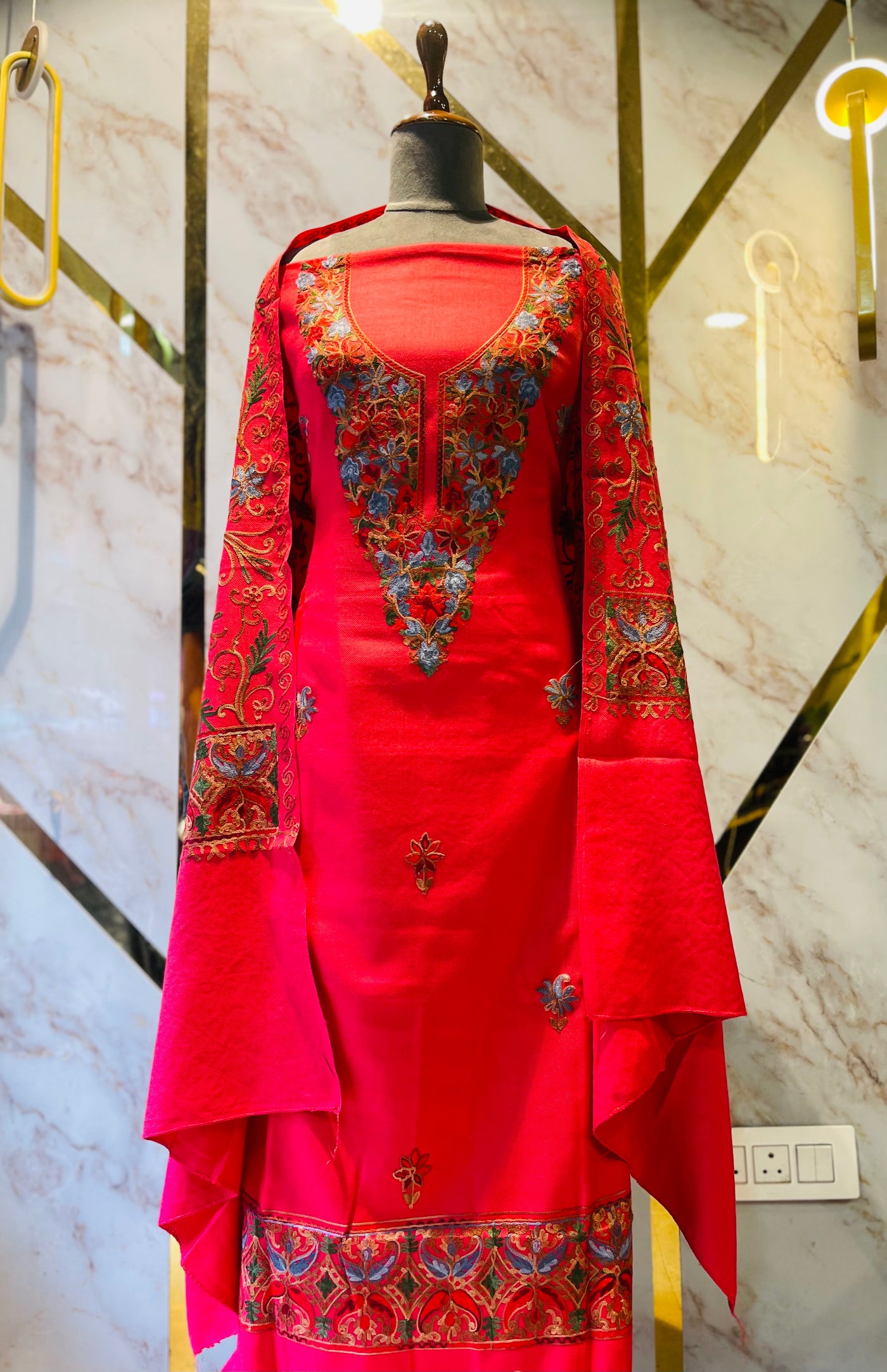 Kashmiri 🥶 winter pure suit (💯%handmade)