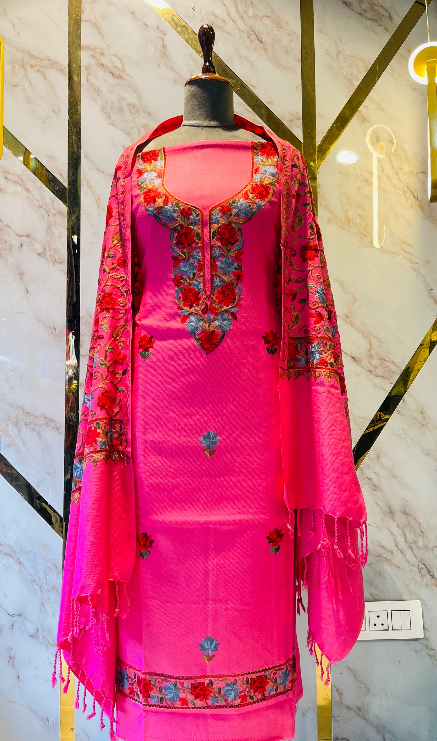 Kashmiri 🥶 winter pure suit (💯%handmade)