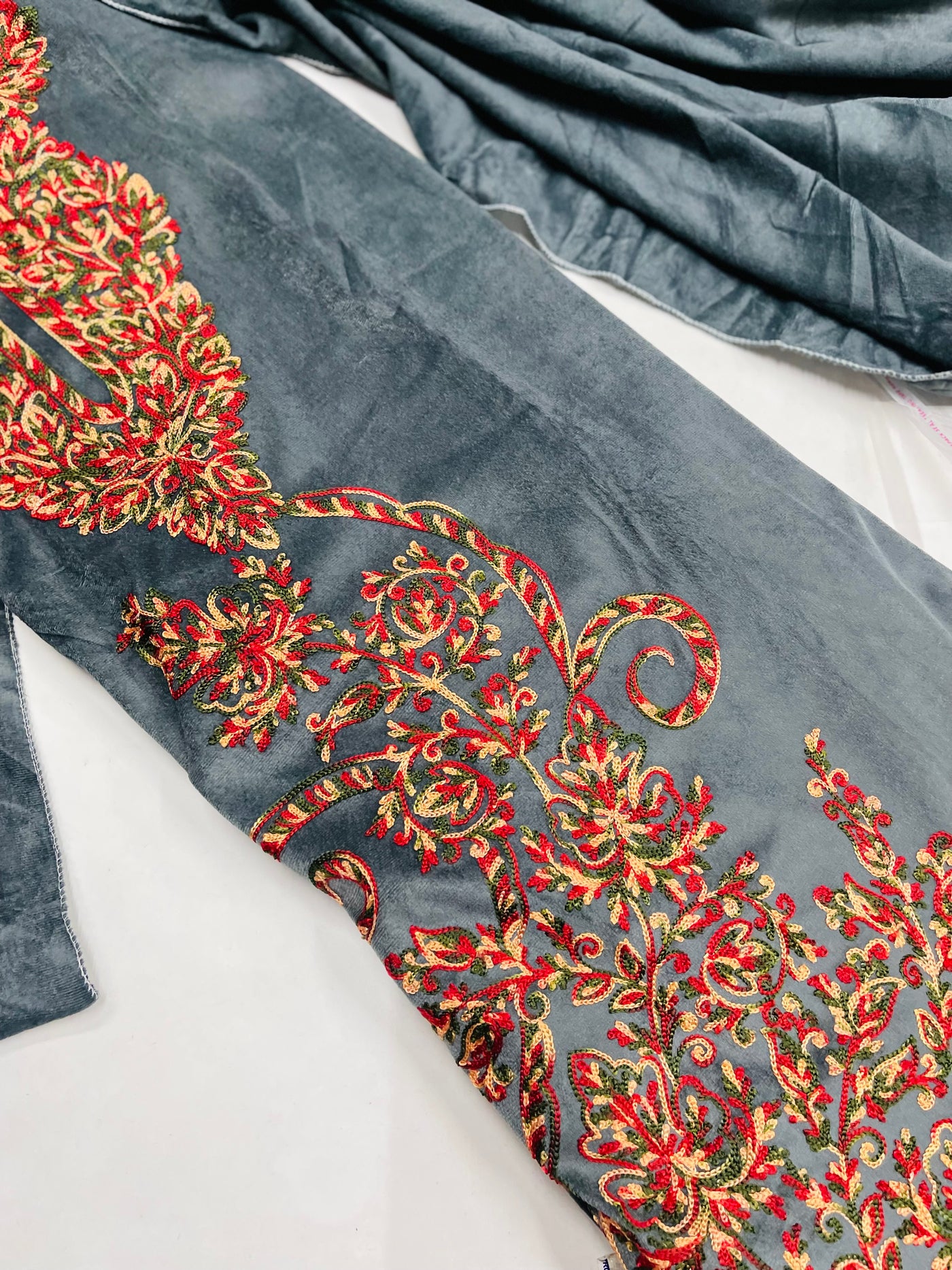 Premium  Kashmiri velvet  🥶 Winter Suit