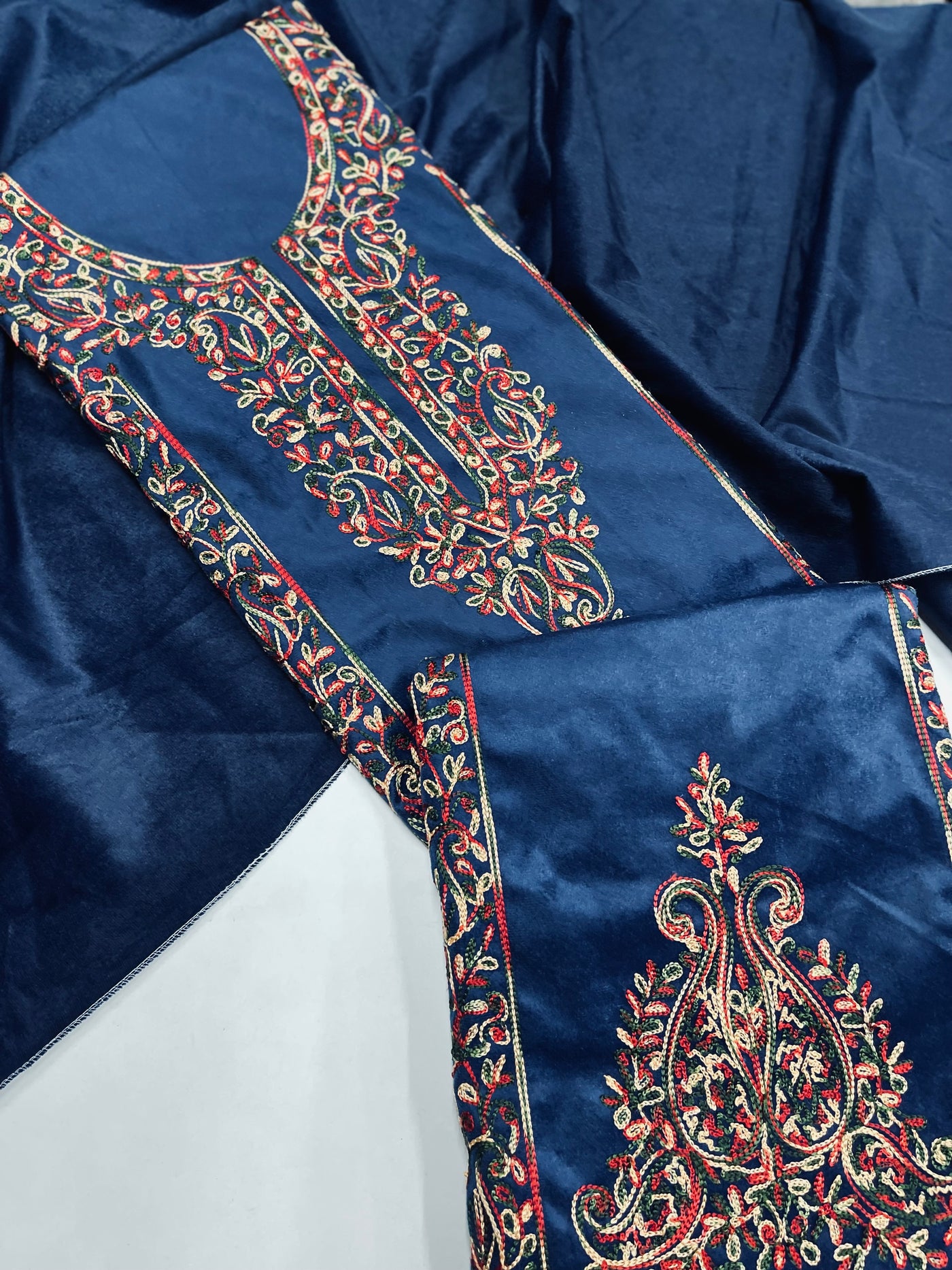 Premium  Kashmiri velvet  🥶 Winter Suit