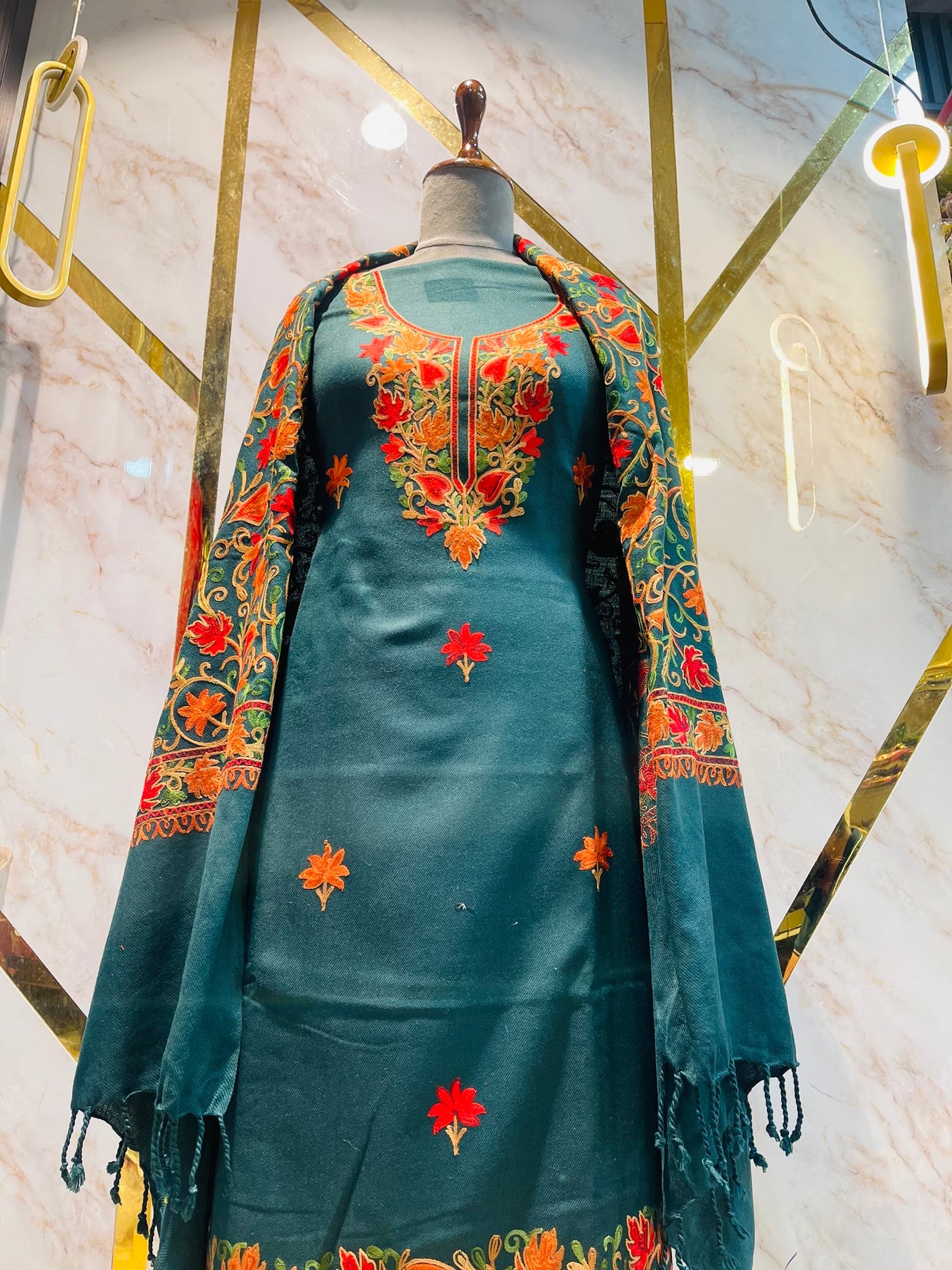 Kashmiri 🥶 winter pure suit (💯%handmade)