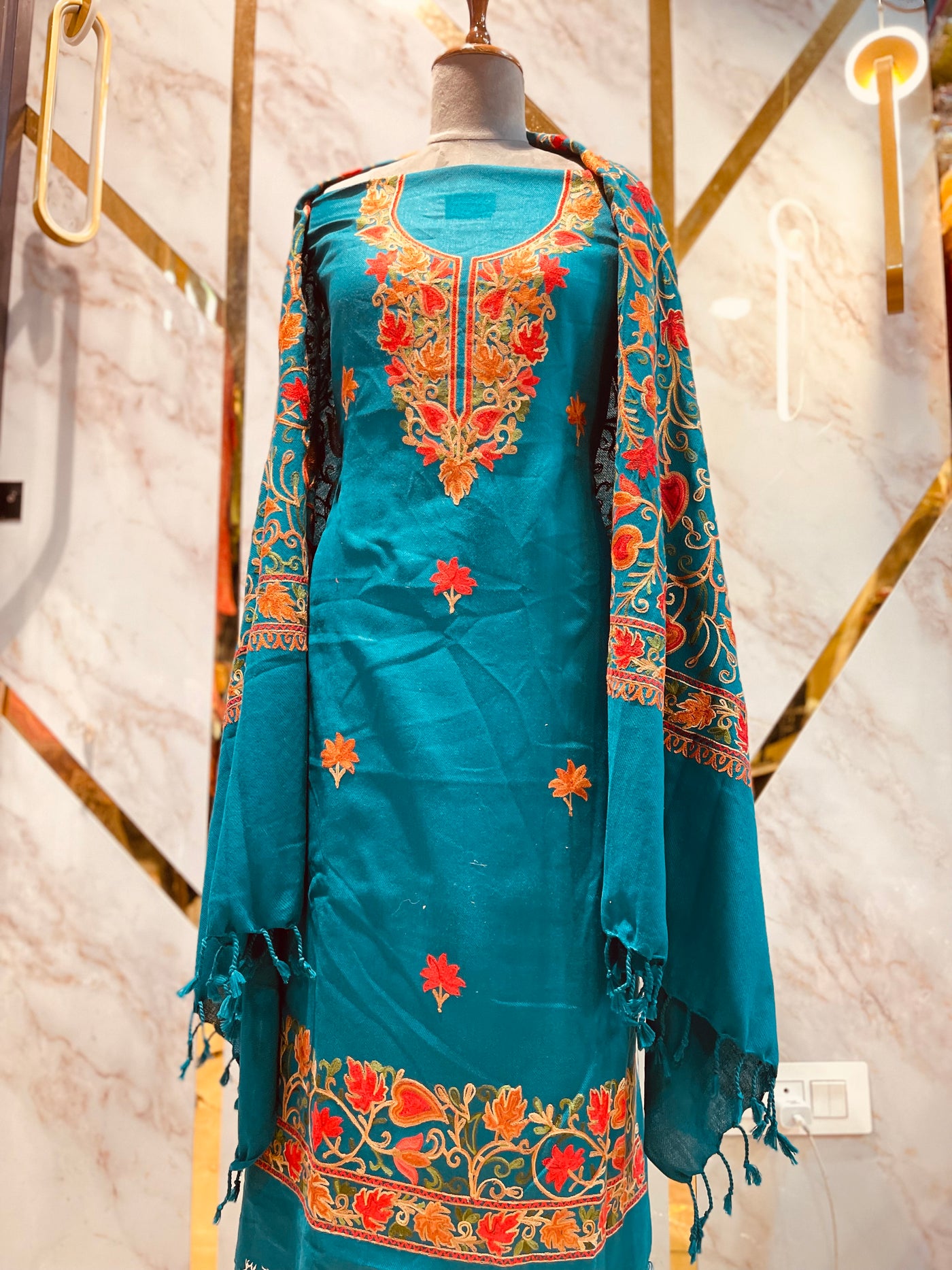 Kashmiri 🥶 winter pure suit (💯%handmade)