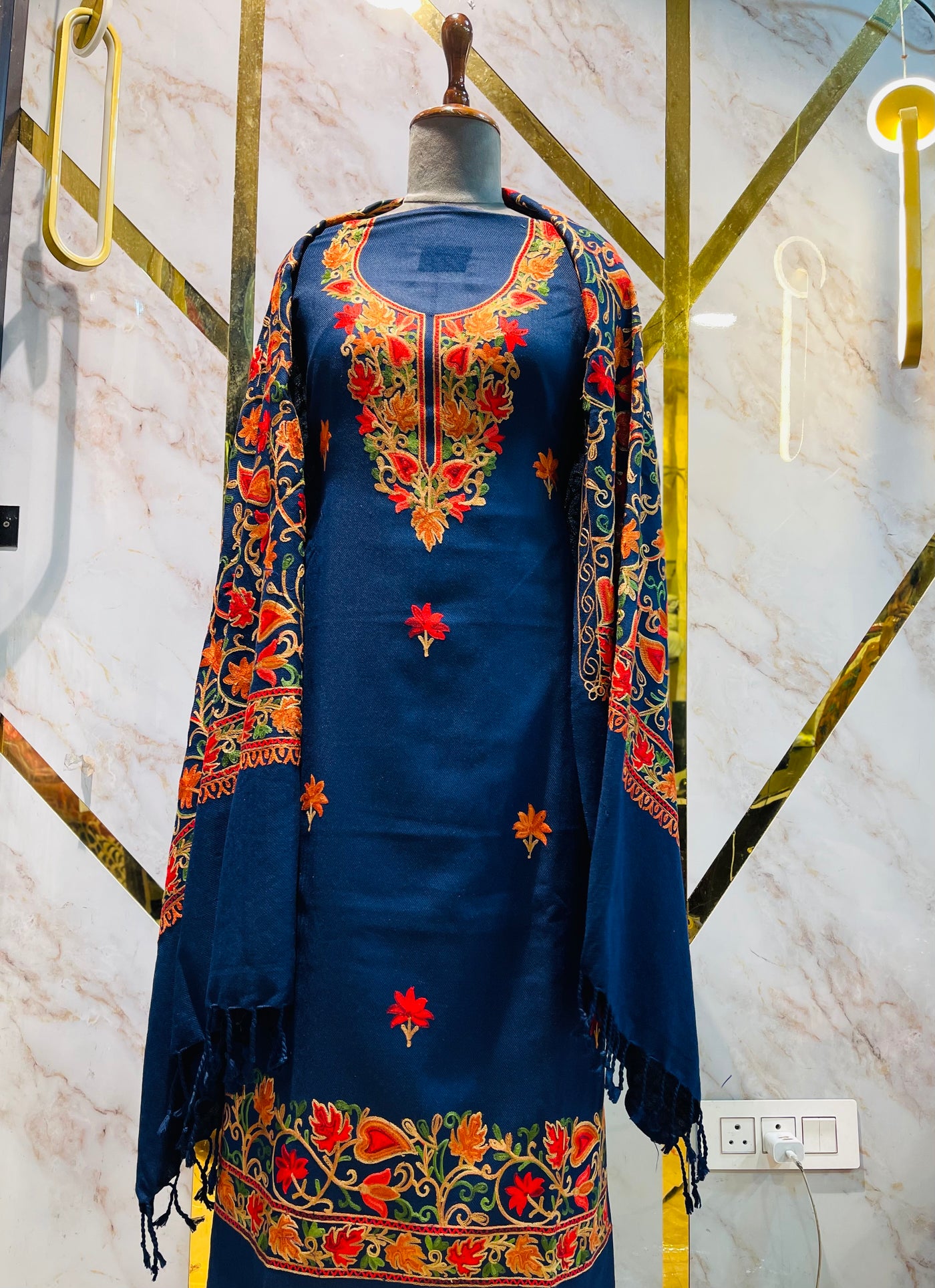 Kashmiri 🥶 winter pure suit (💯%handmade)