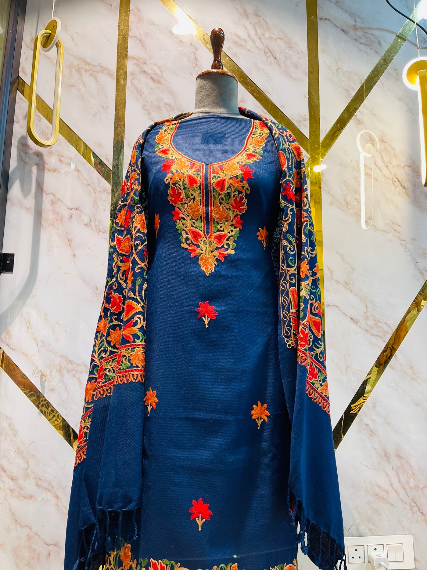 Kashmiri 🥶 winter pure suit (💯%handmade)