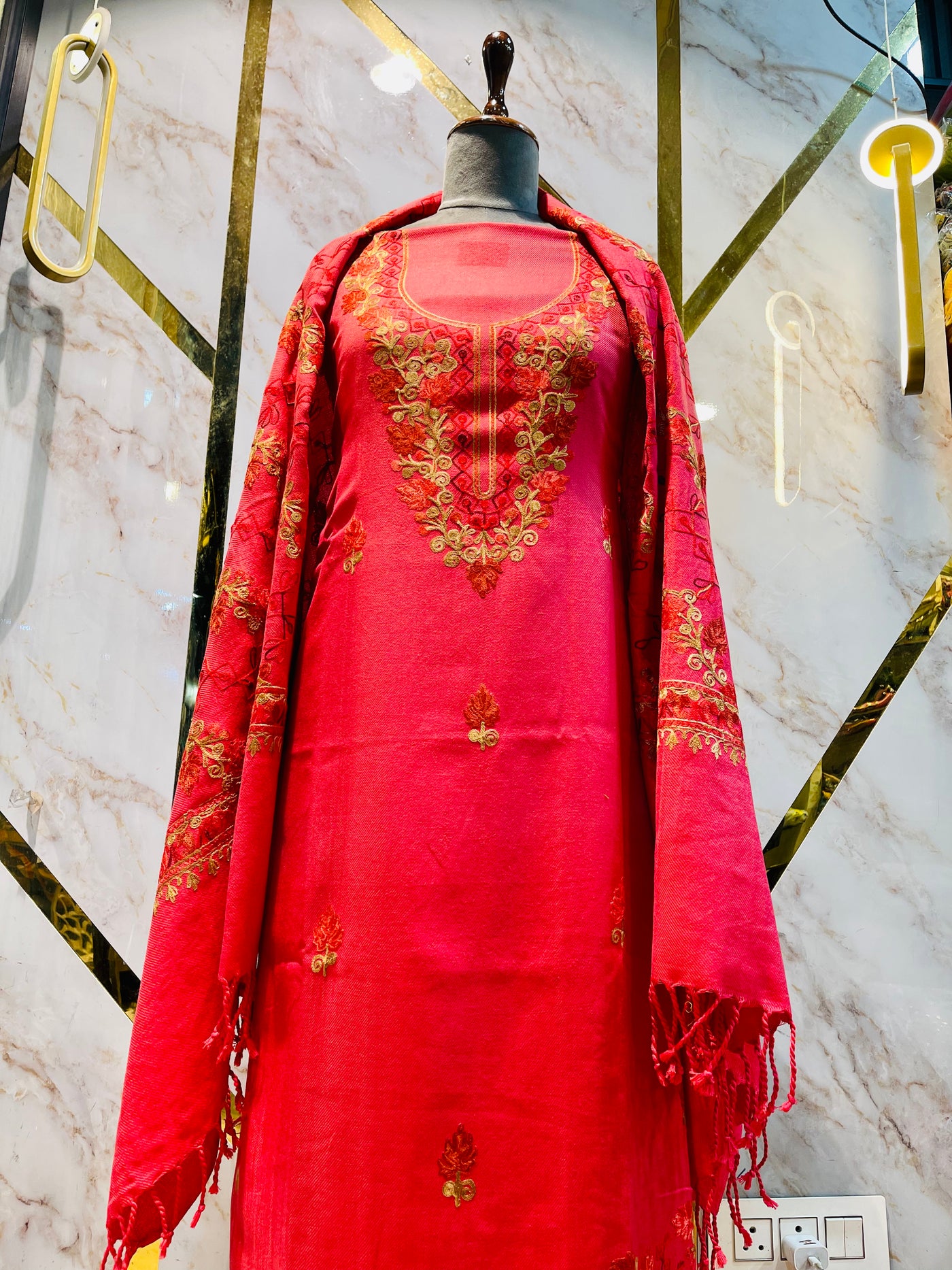 Kashmiri 🥶 winter pure suit (💯%handmade)