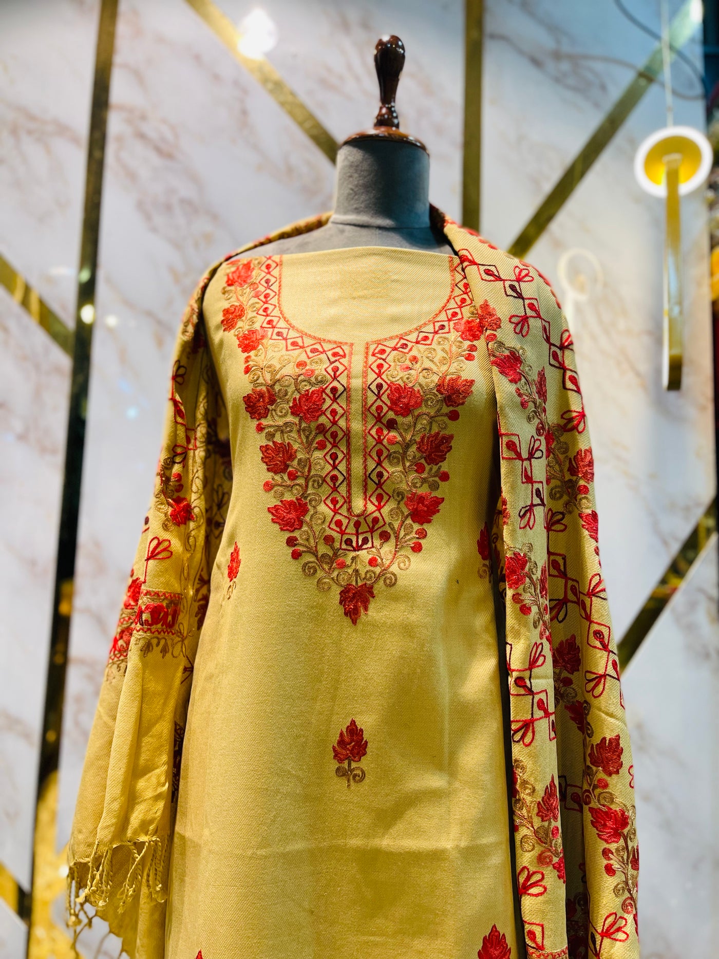 Kashmiri 🥶 winter pure suit (💯%handmade)