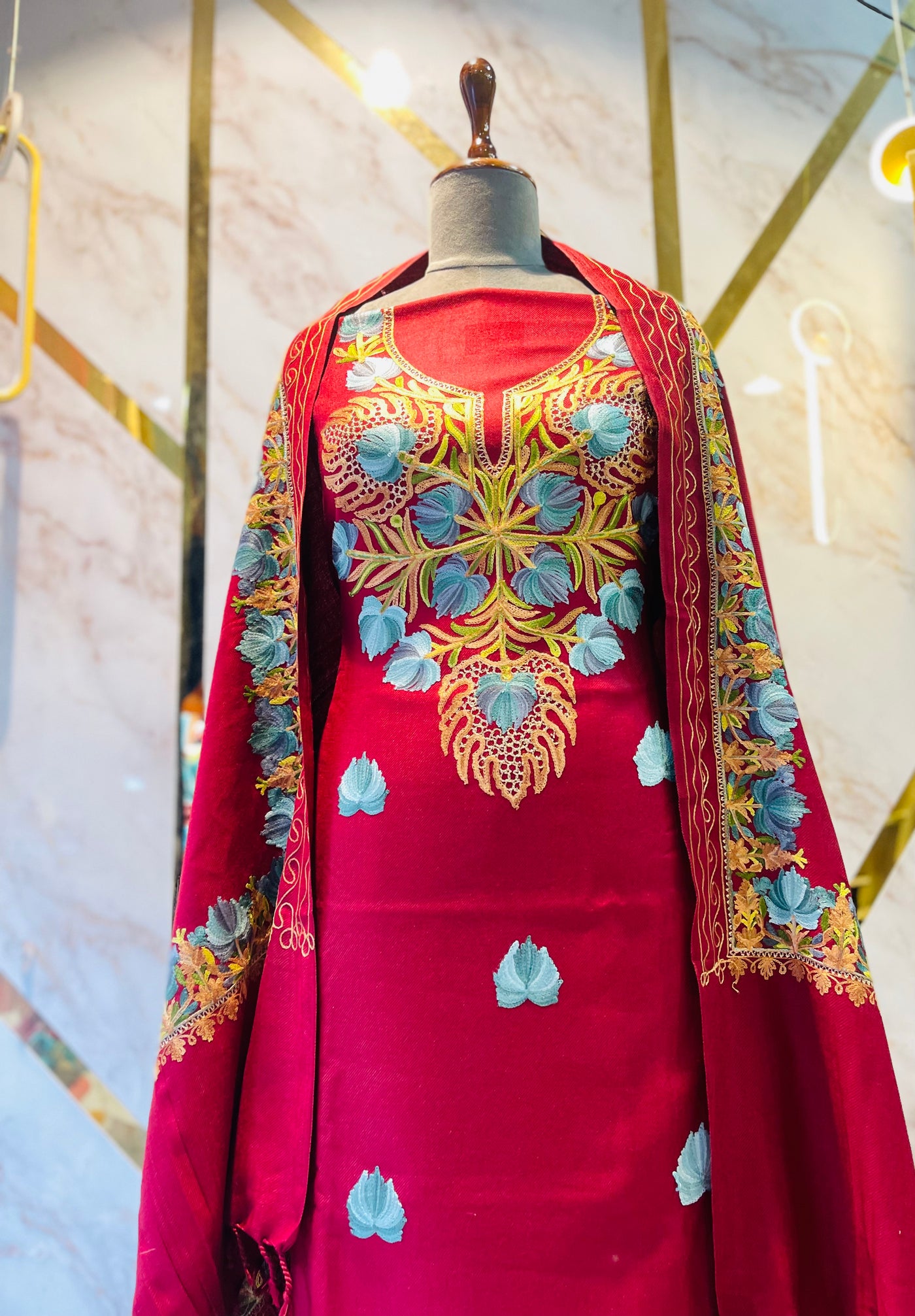 Kashmiri 🥶 winter pure suit (💯%handmade)