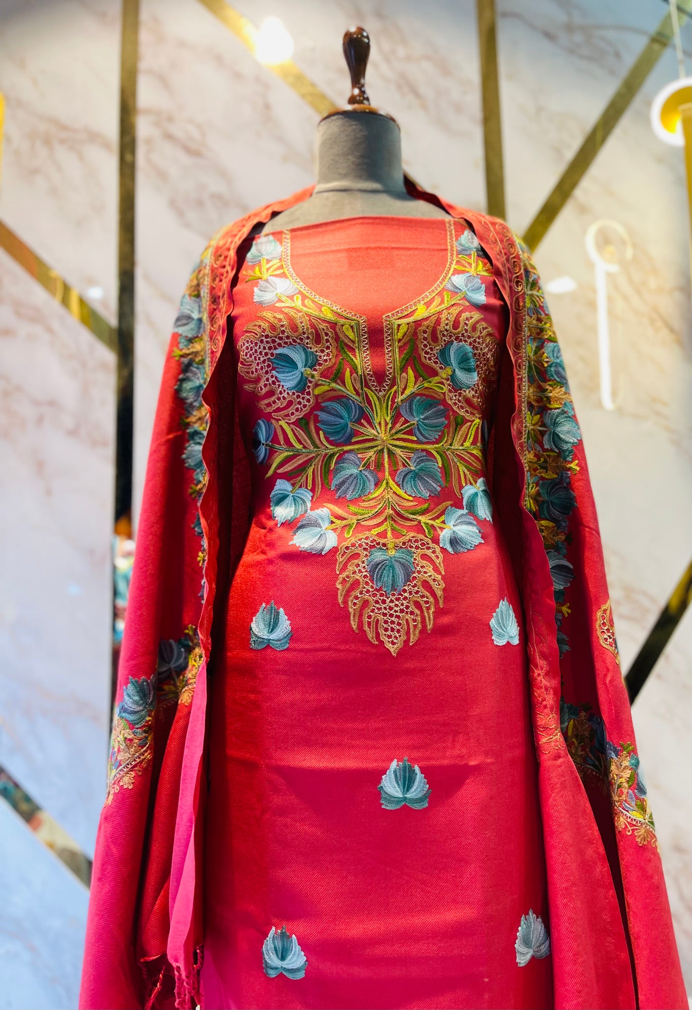 Kashmiri 🥶 winter pure suit (💯%handmade)