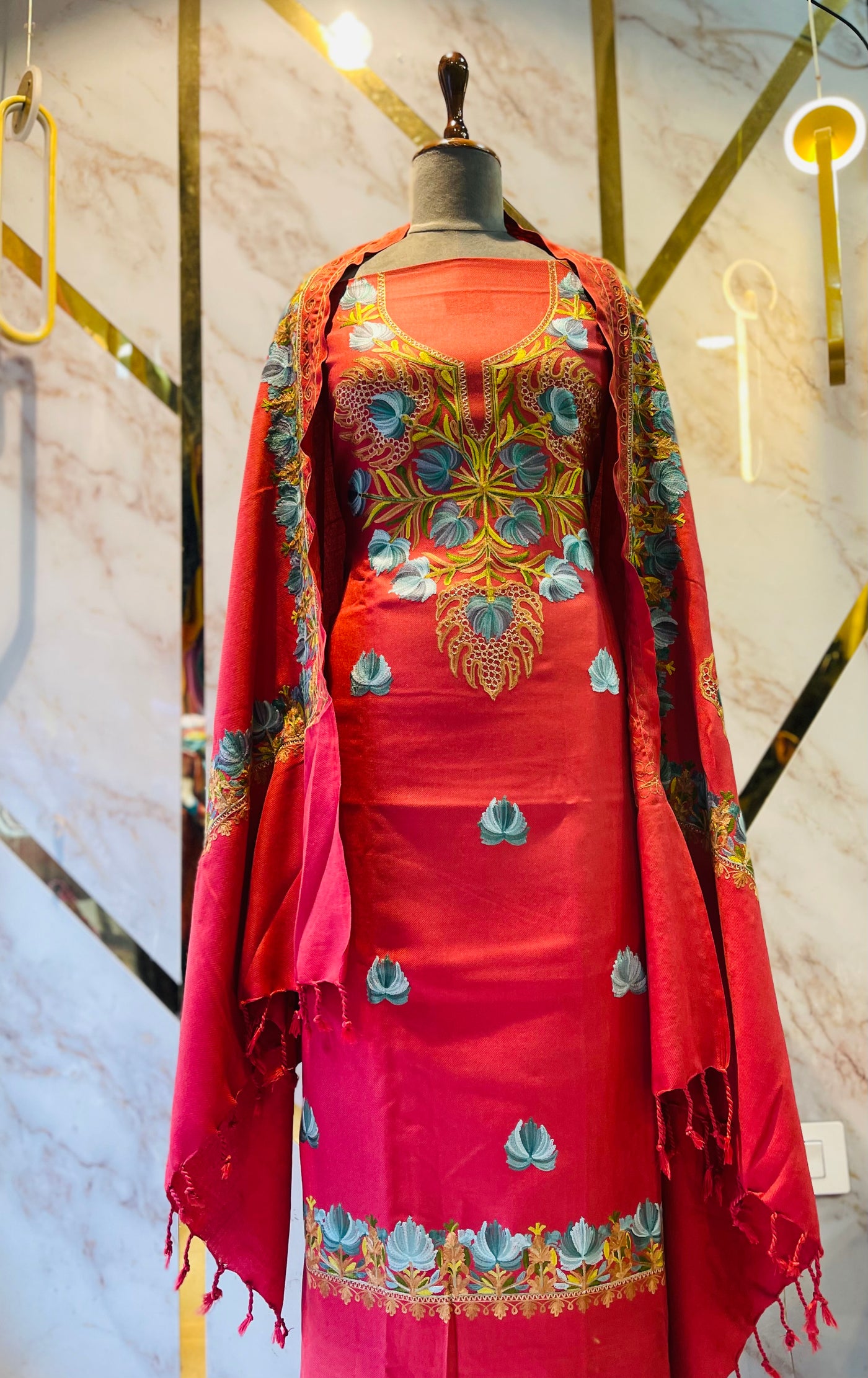 Kashmiri 🥶 winter pure suit (💯%handmade)