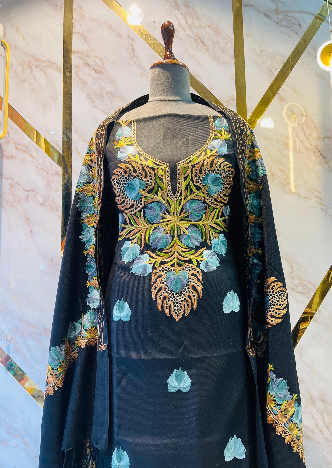 Kashmiri 🥶 winter pure suit (💯%handmade)