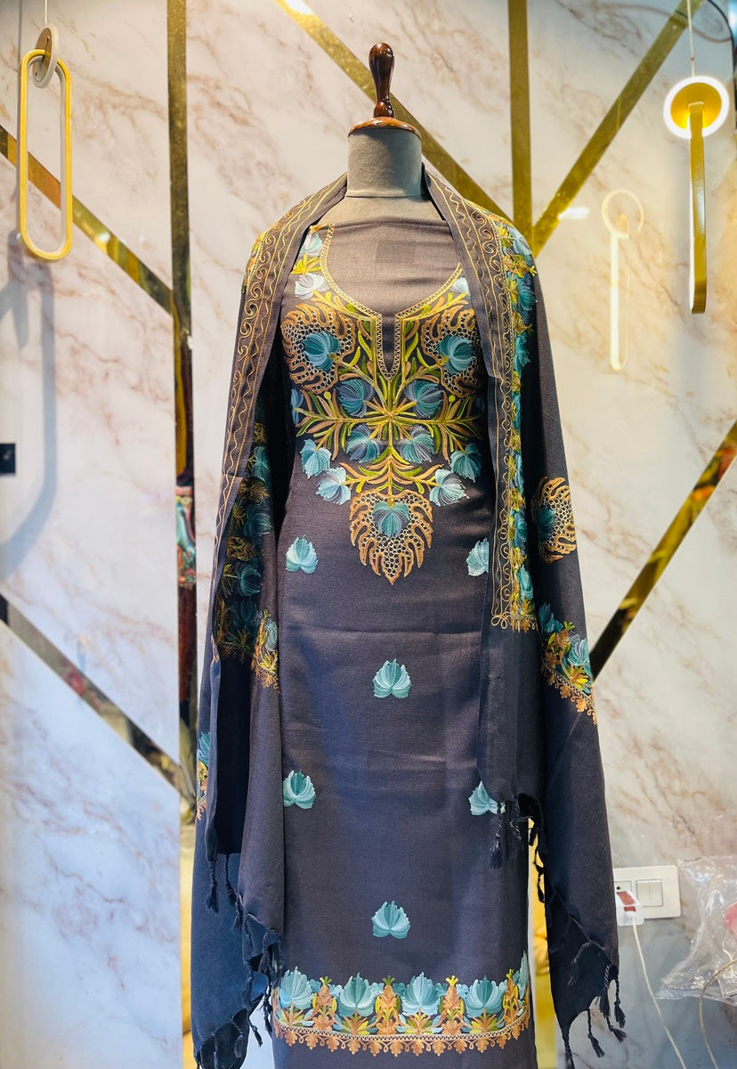 Kashmiri 🥶 winter pure suit (💯%handmade)