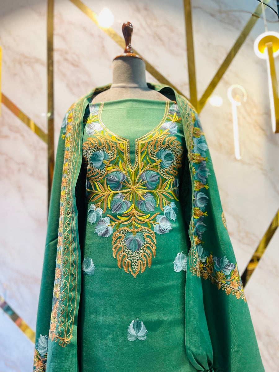 Kashmiri 🥶 winter pure suit (💯%handmade)