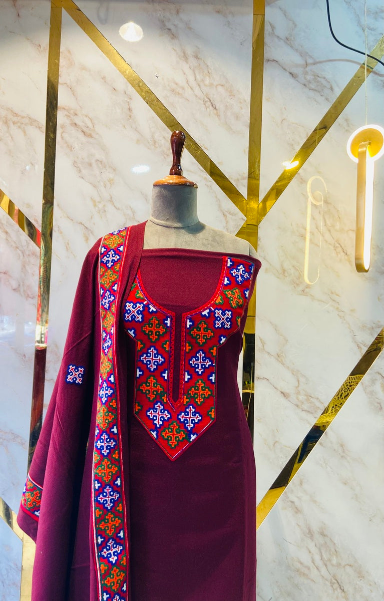 Pure winter 🥶 kinnauri (hand made ) suit( 4 side work )