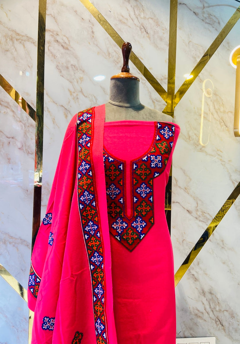 Pure winter 🥶 kinnauri (hand made ) suit( 4 side work)