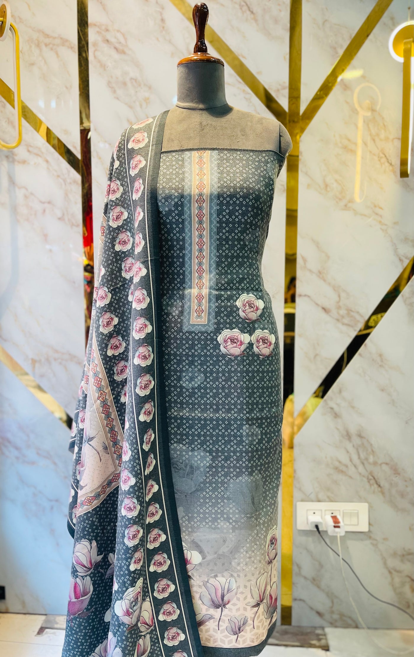 Premium Shimar Pashmina kani print Suit