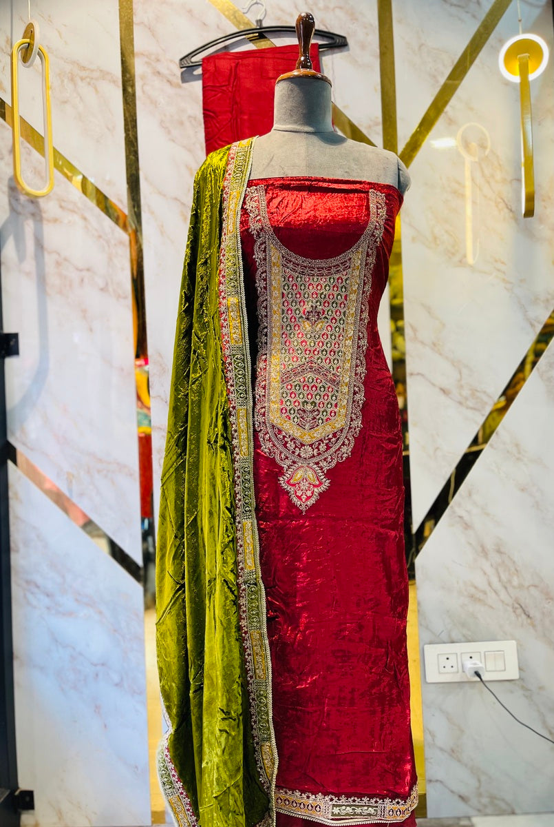 Premium makmal   velvet  🥶 suit