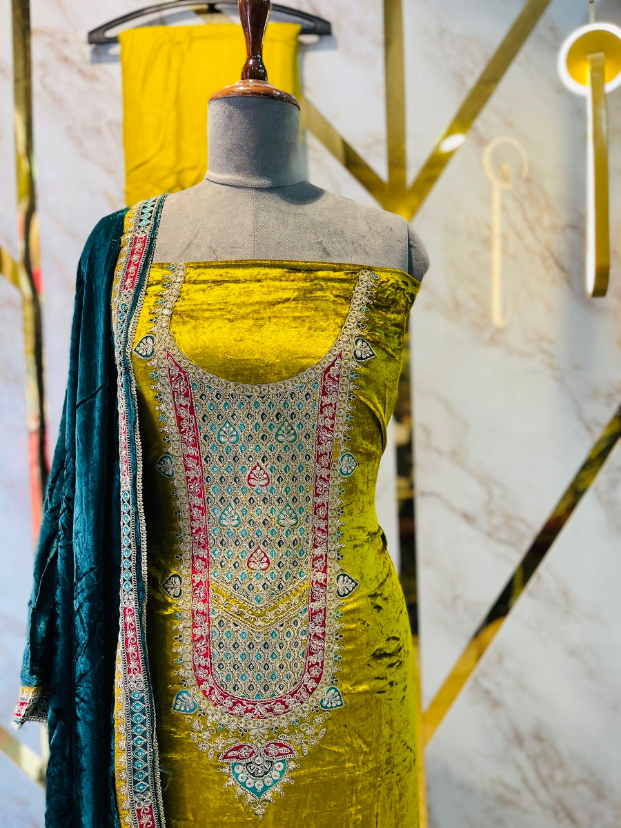 Premium makmal   velvet  🥶 suit