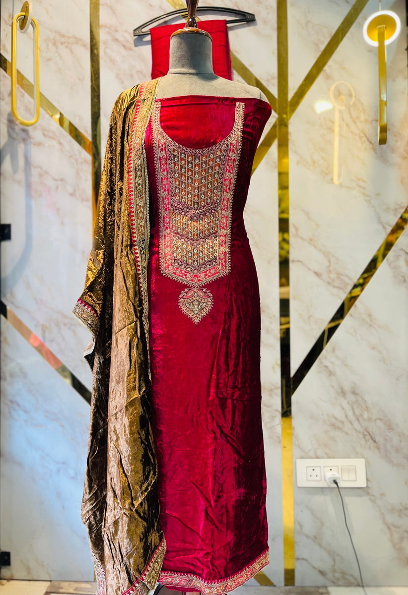 Premium makmal   velvet  🥶 suit