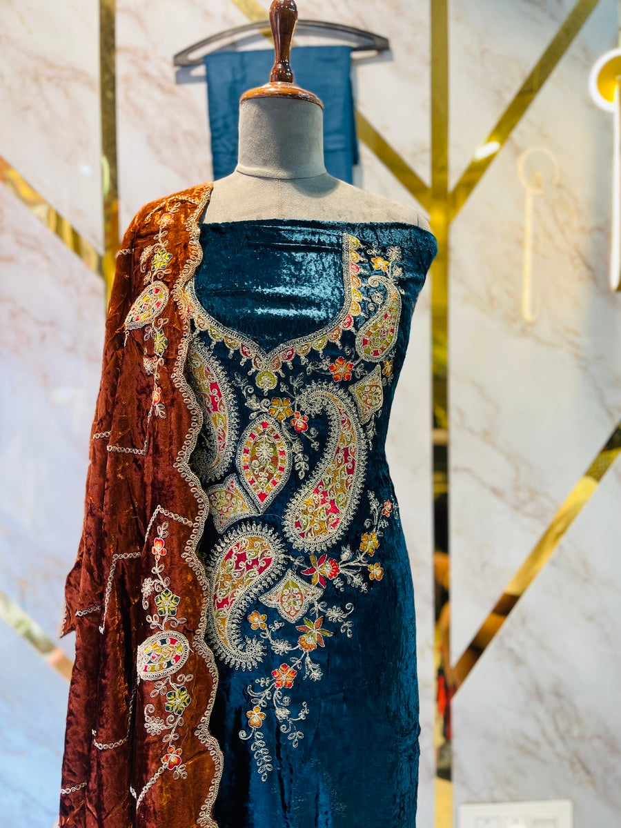 Premium makmal   velvet  🥶 suit