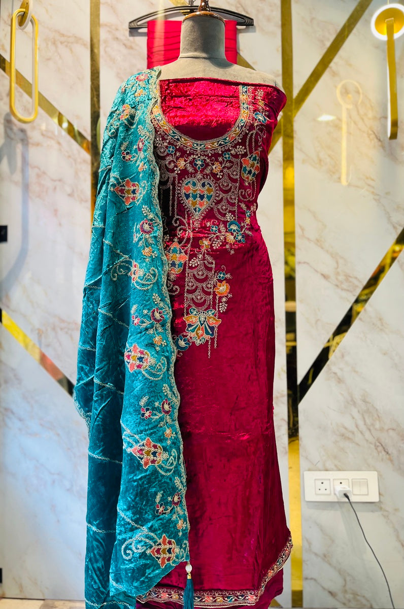 Premium makmal   velvet  🥶 suit