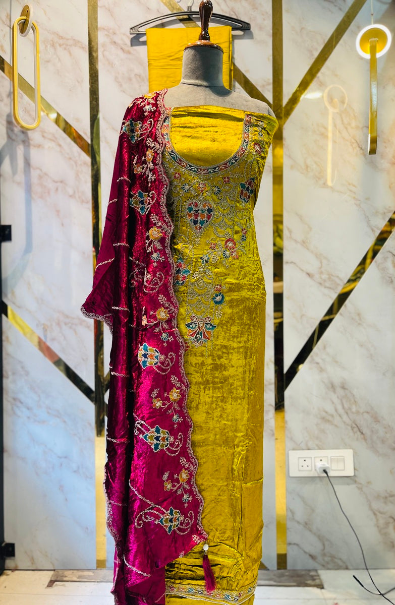 Premium makmal   velvet  🥶 suit