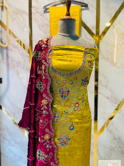 Premium makmal   velvet  🥶 suit