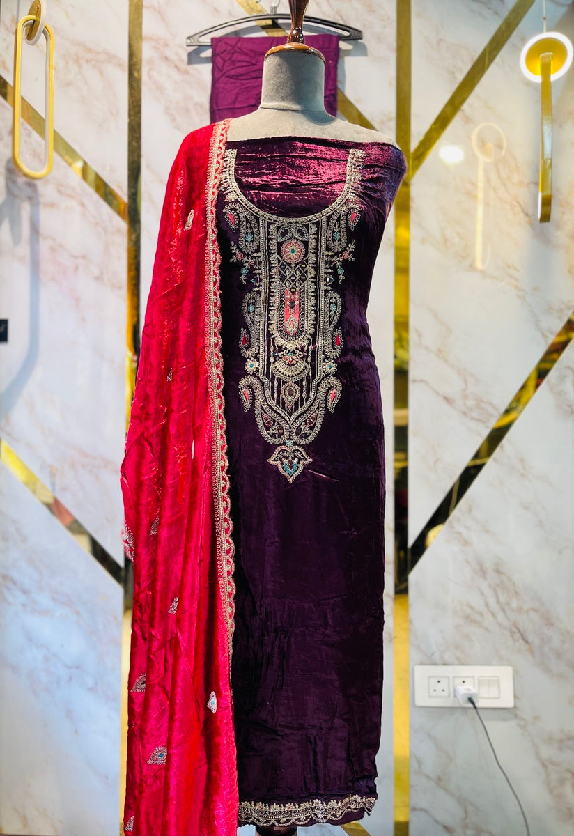 Premium makmal   velvet  🥶 suit