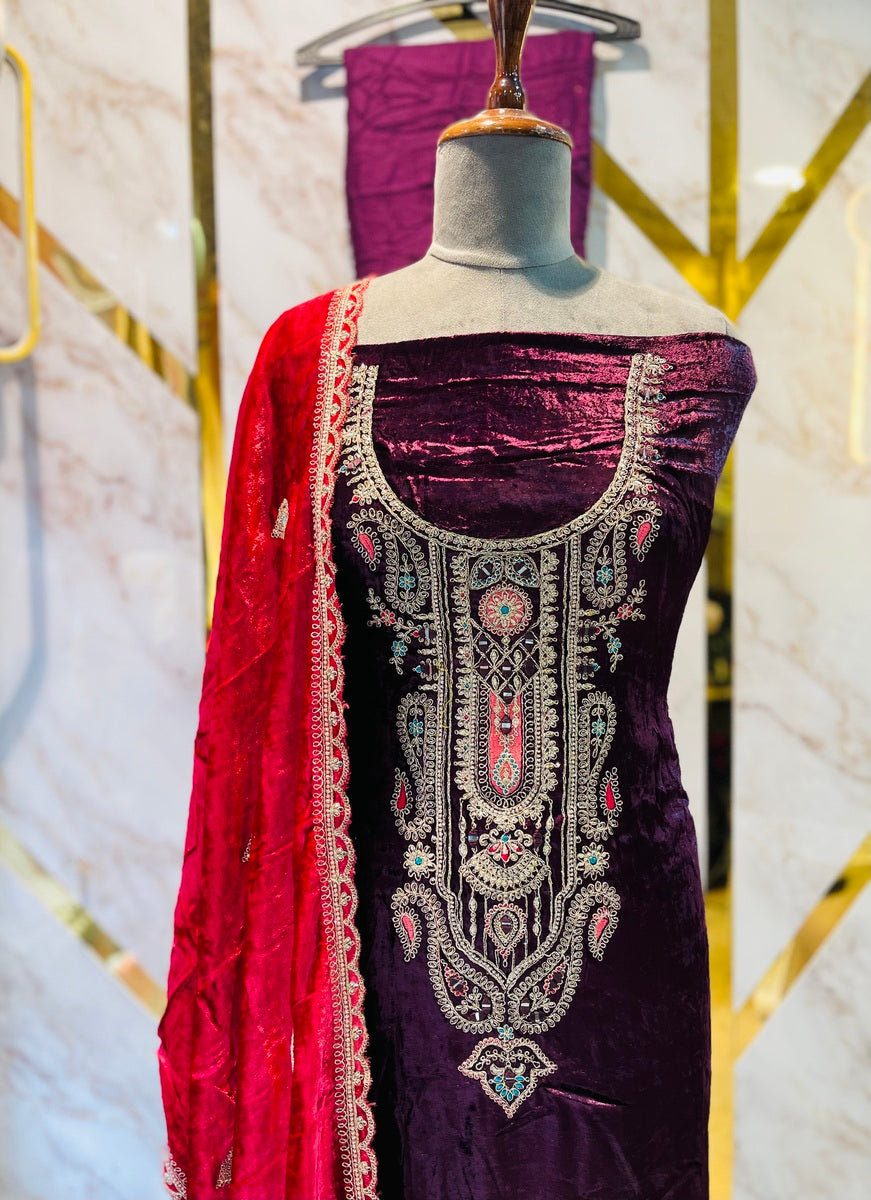 Premium makmal   velvet  🥶 suit