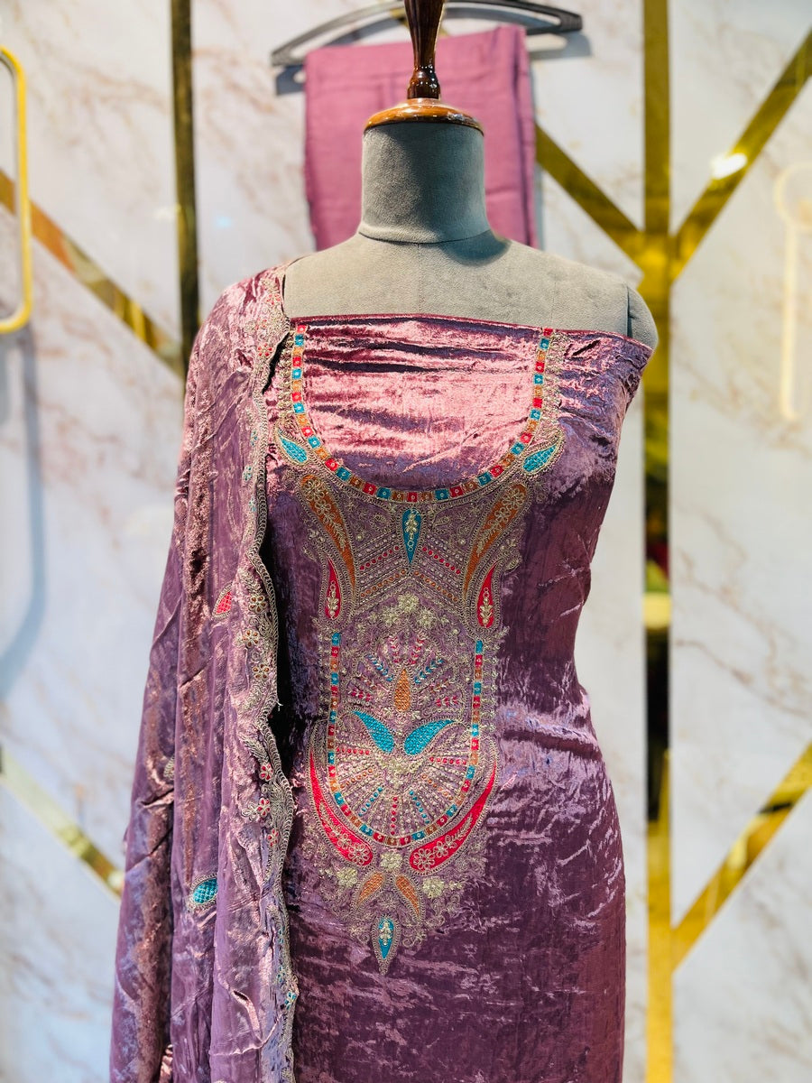 Premium makmal   velvet  🥶 suit