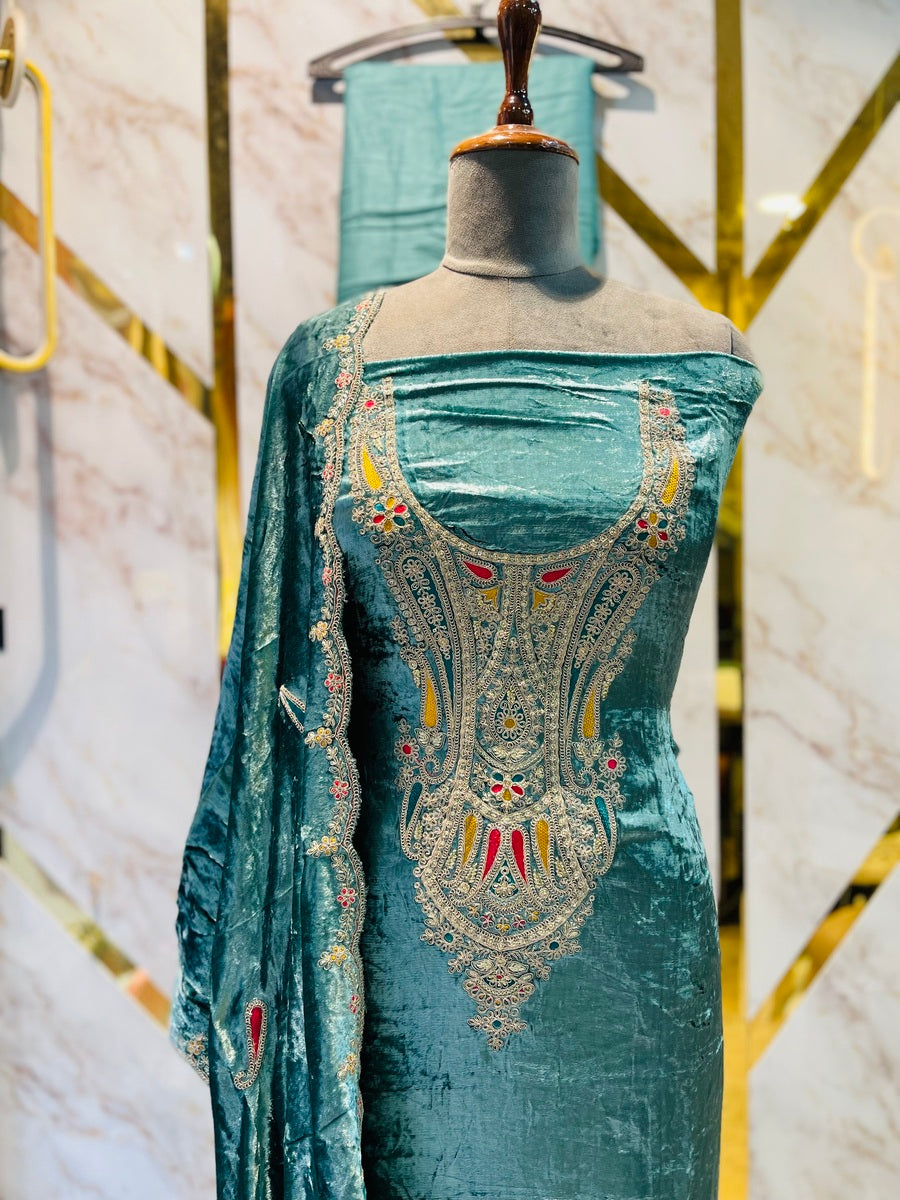 Premium makmal   velvet  🥶 suit