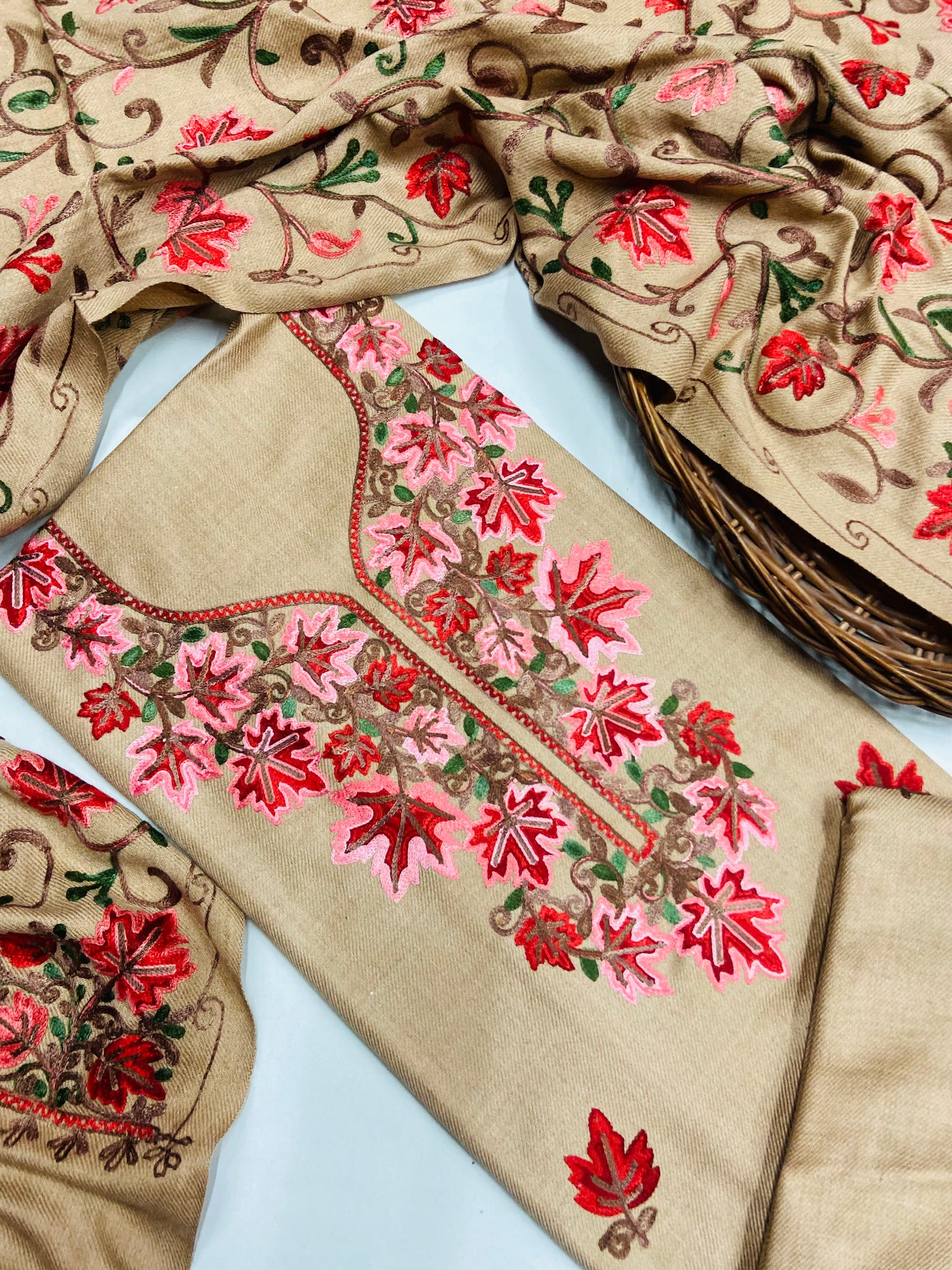 Kashmiri 🥶 winter pure suit (💯%handmade )