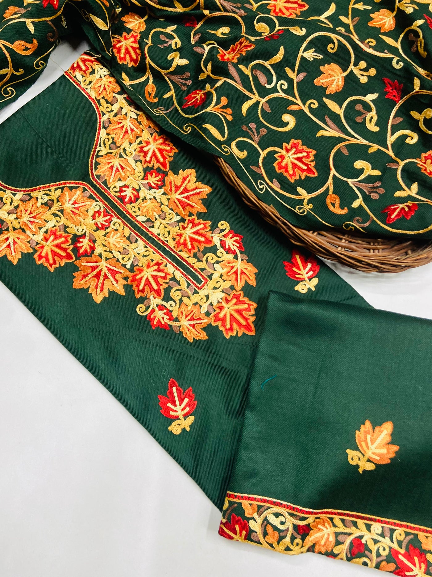 Kashmiri 🥶 winter pure suit (💯%handmade )