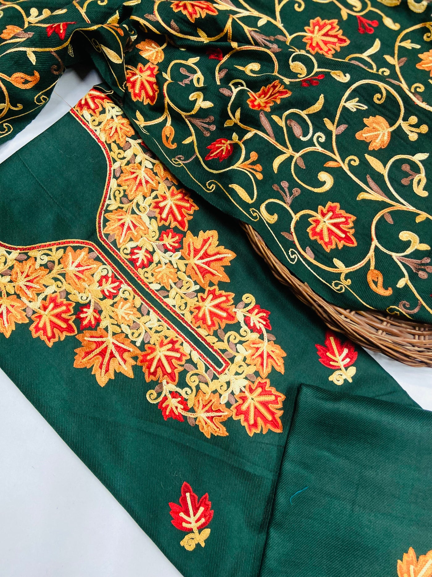 Kashmiri 🥶 winter pure suit (💯%handmade )