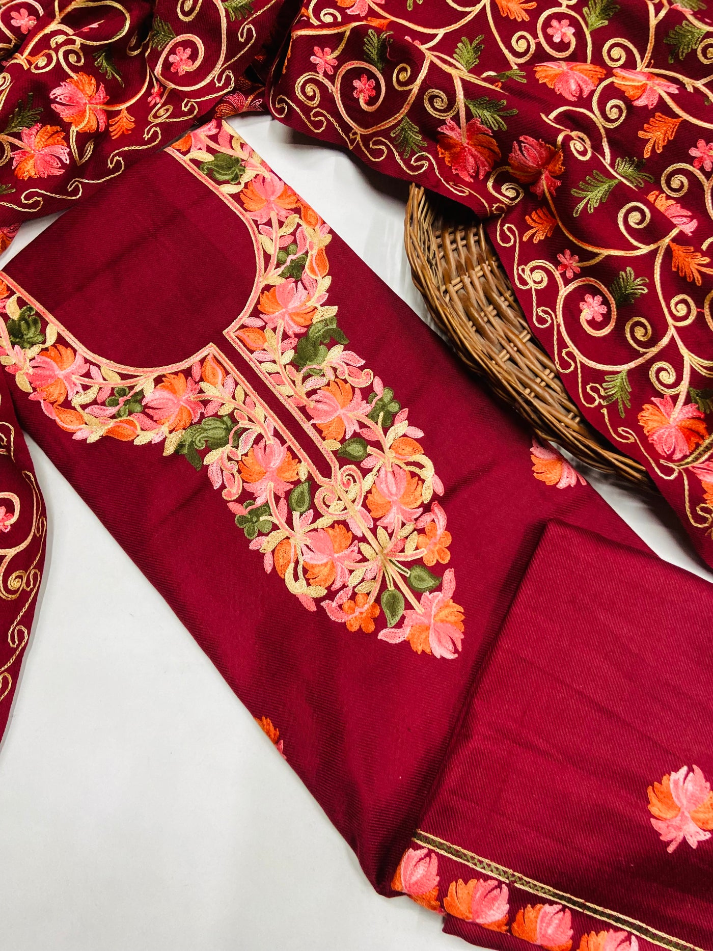 Kashmiri 🥶 winter pure suit (💯%handmade )