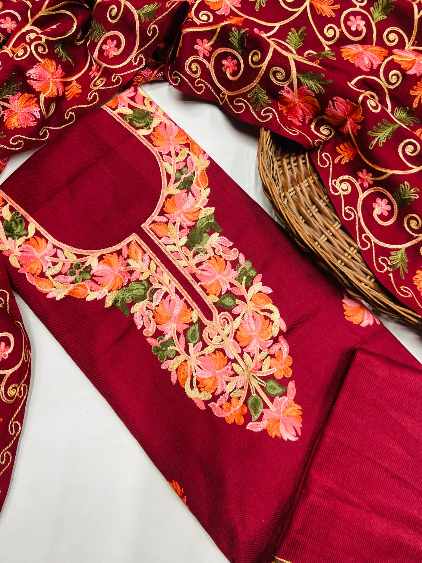 Kashmiri 🥶 winter pure suit (💯%handmade )