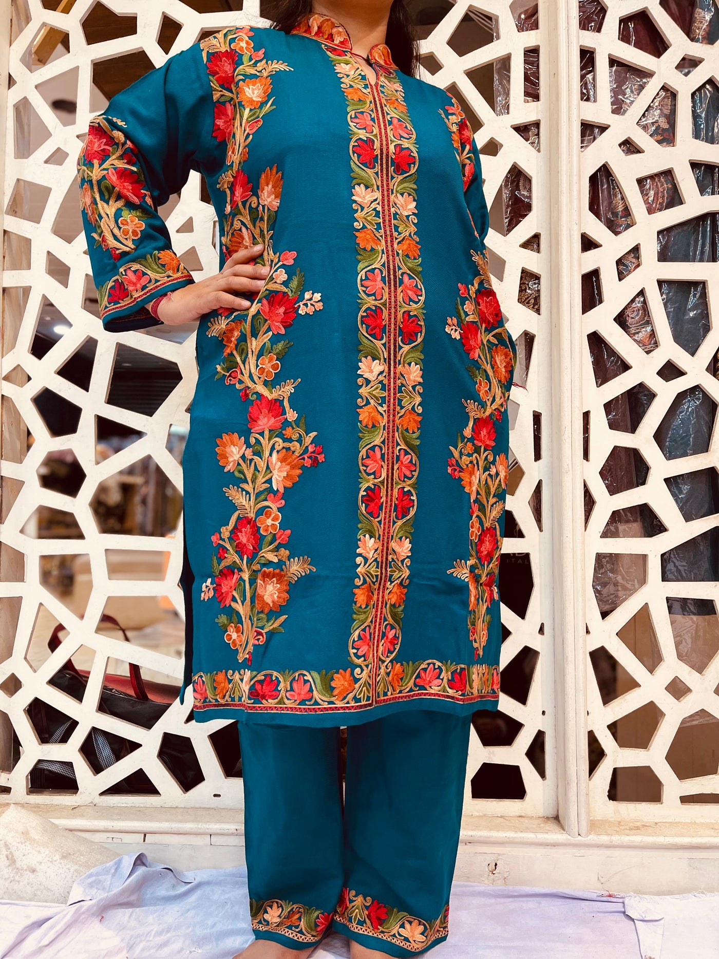 Beautiful Full Length Kashmiri winter 🥶 Ready made suit