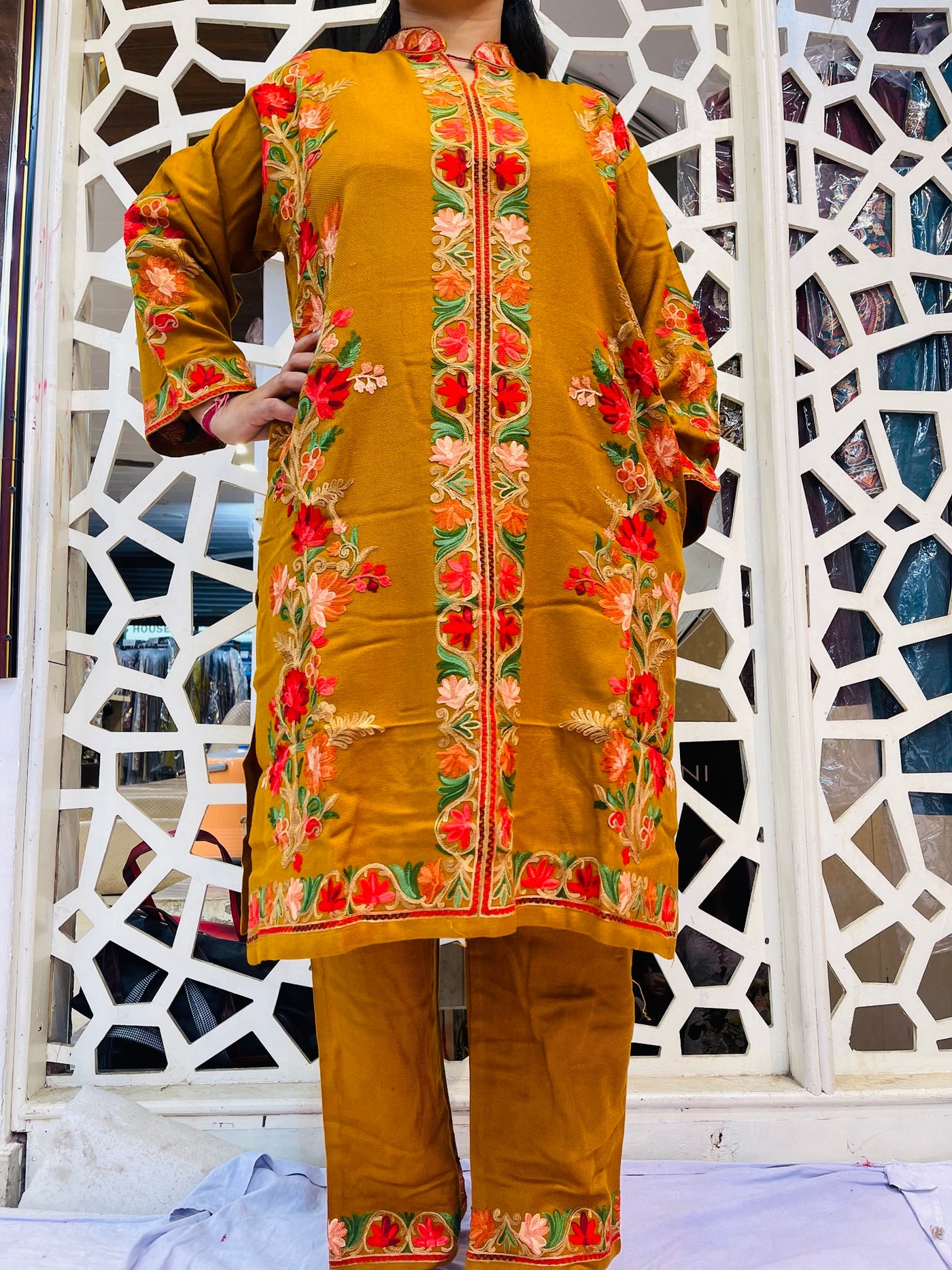 Beautiful Full Length Kashmiri winter 🥶 Ready made suit