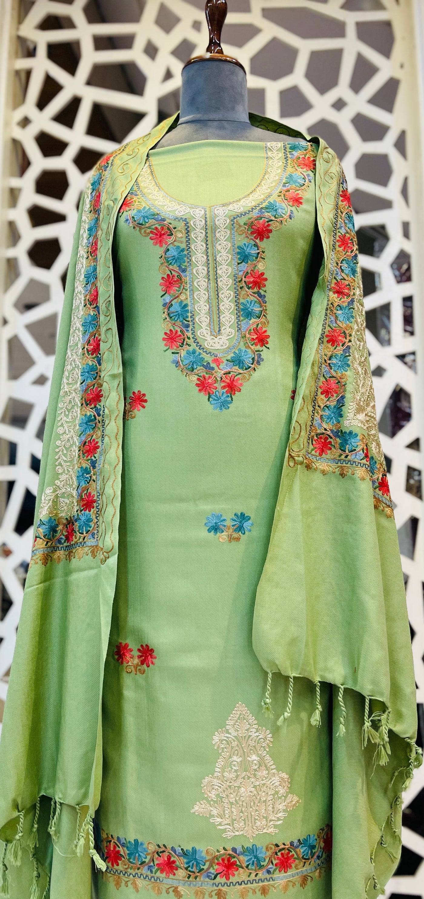 Kashmiri 🥶 winter pure suit (💯%handmade)