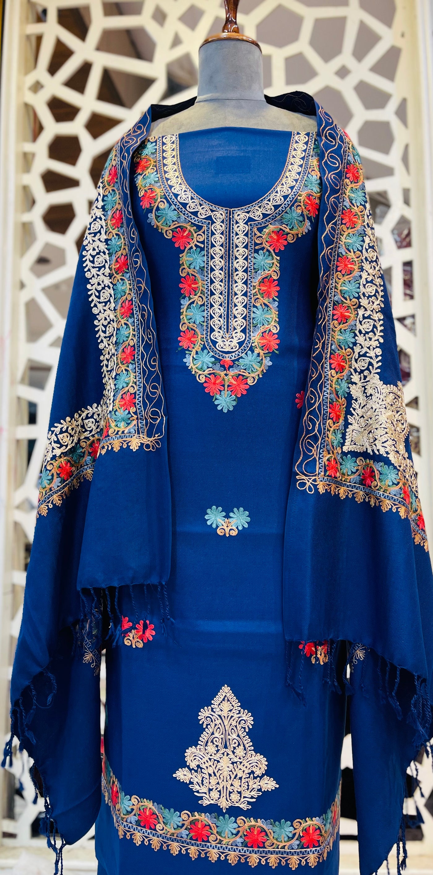 Kashmiri 🥶 winter pure suit (💯%handmade)