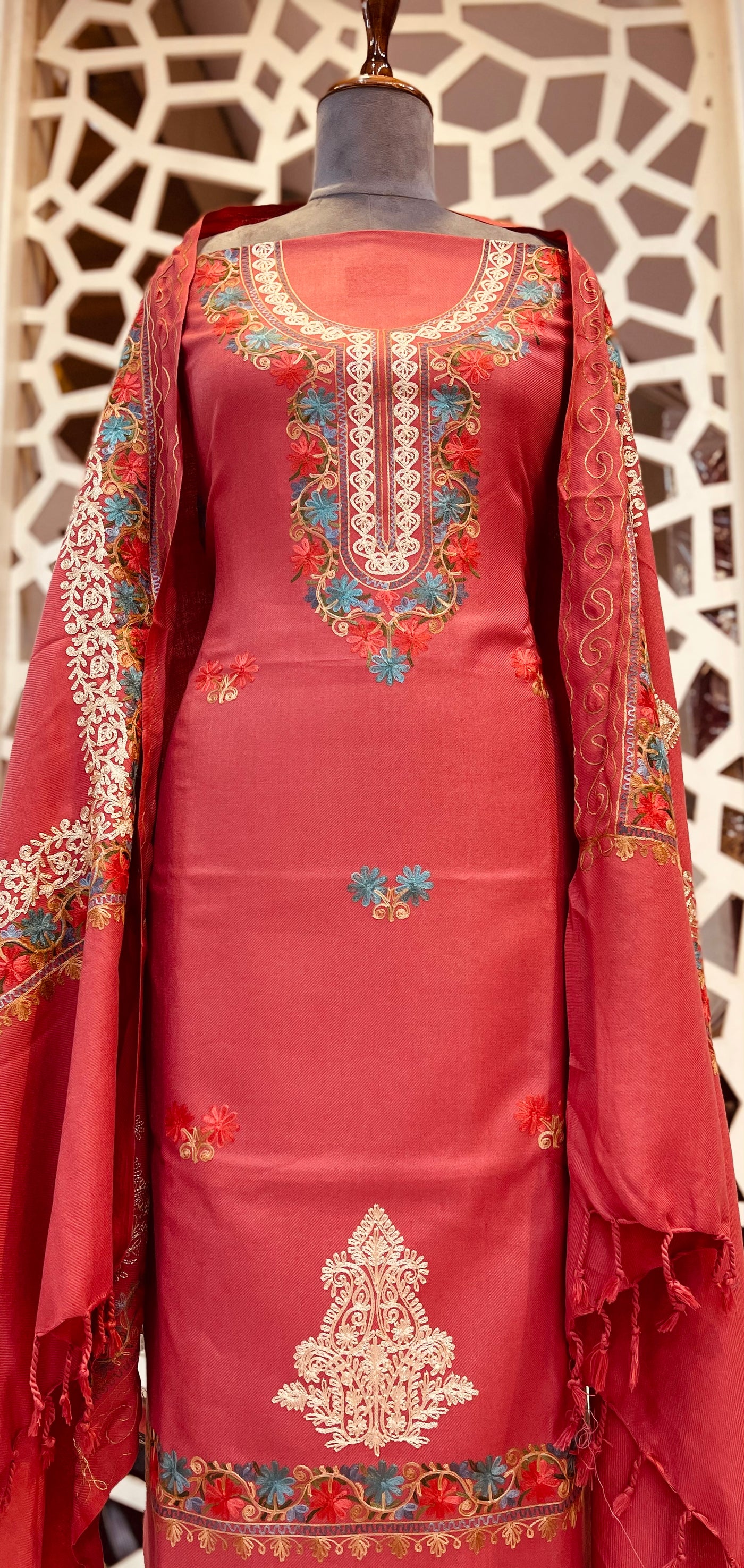 Kashmiri 🥶 winter pure suit (💯%handmade)