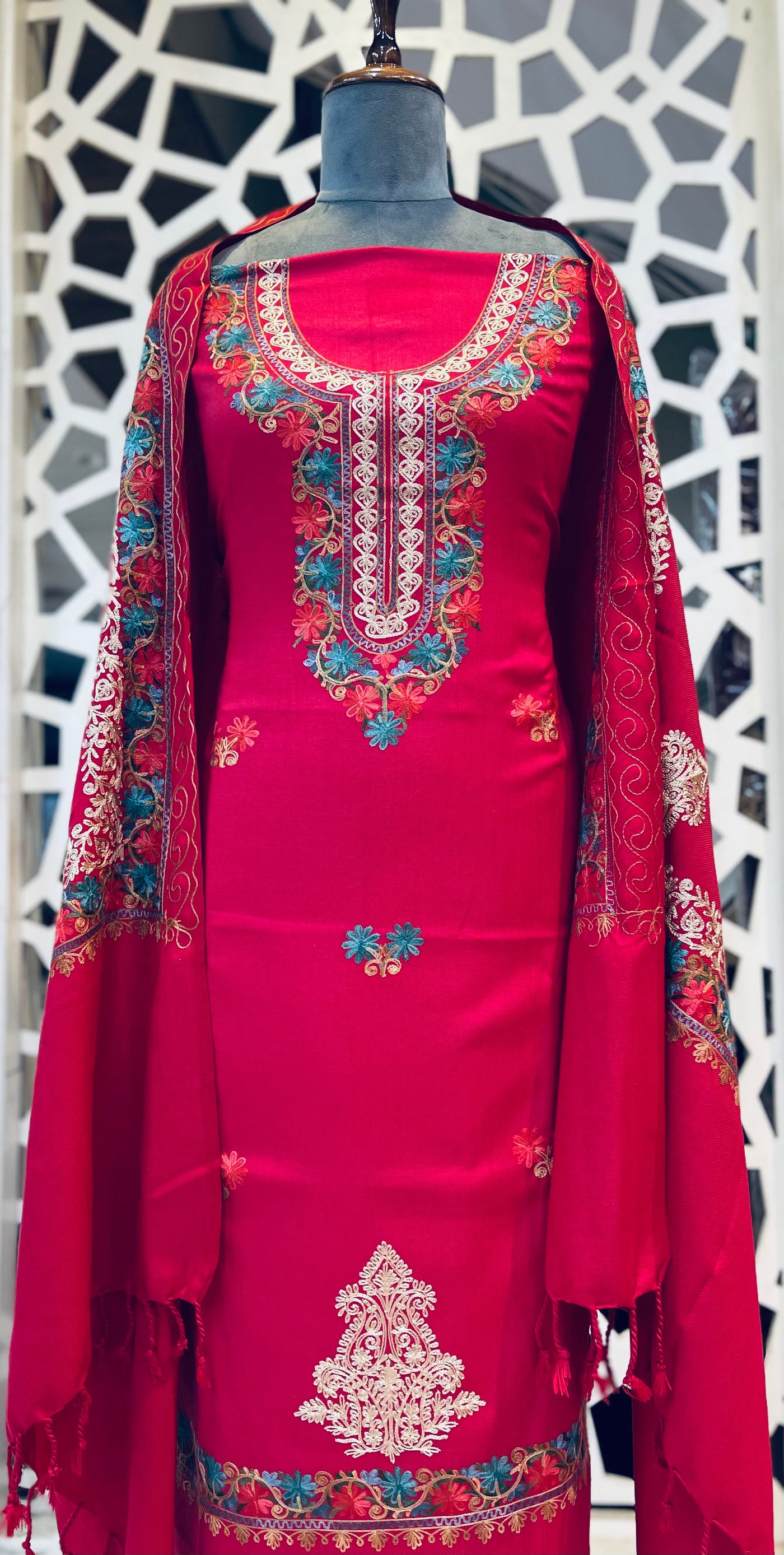 Kashmiri 🥶 winter pure suit (💯%handmade)