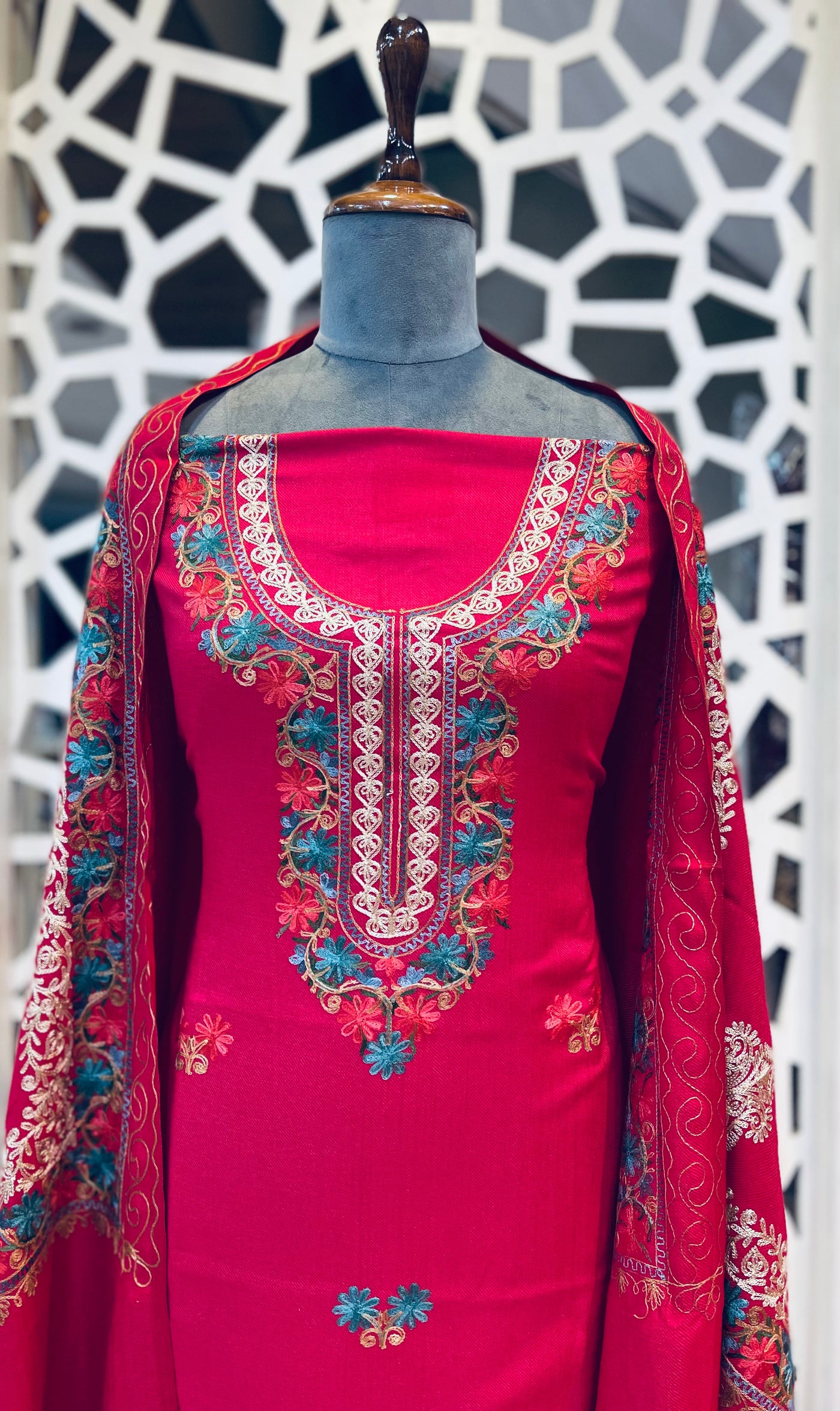 Kashmiri 🥶 winter pure suit (💯%handmade)