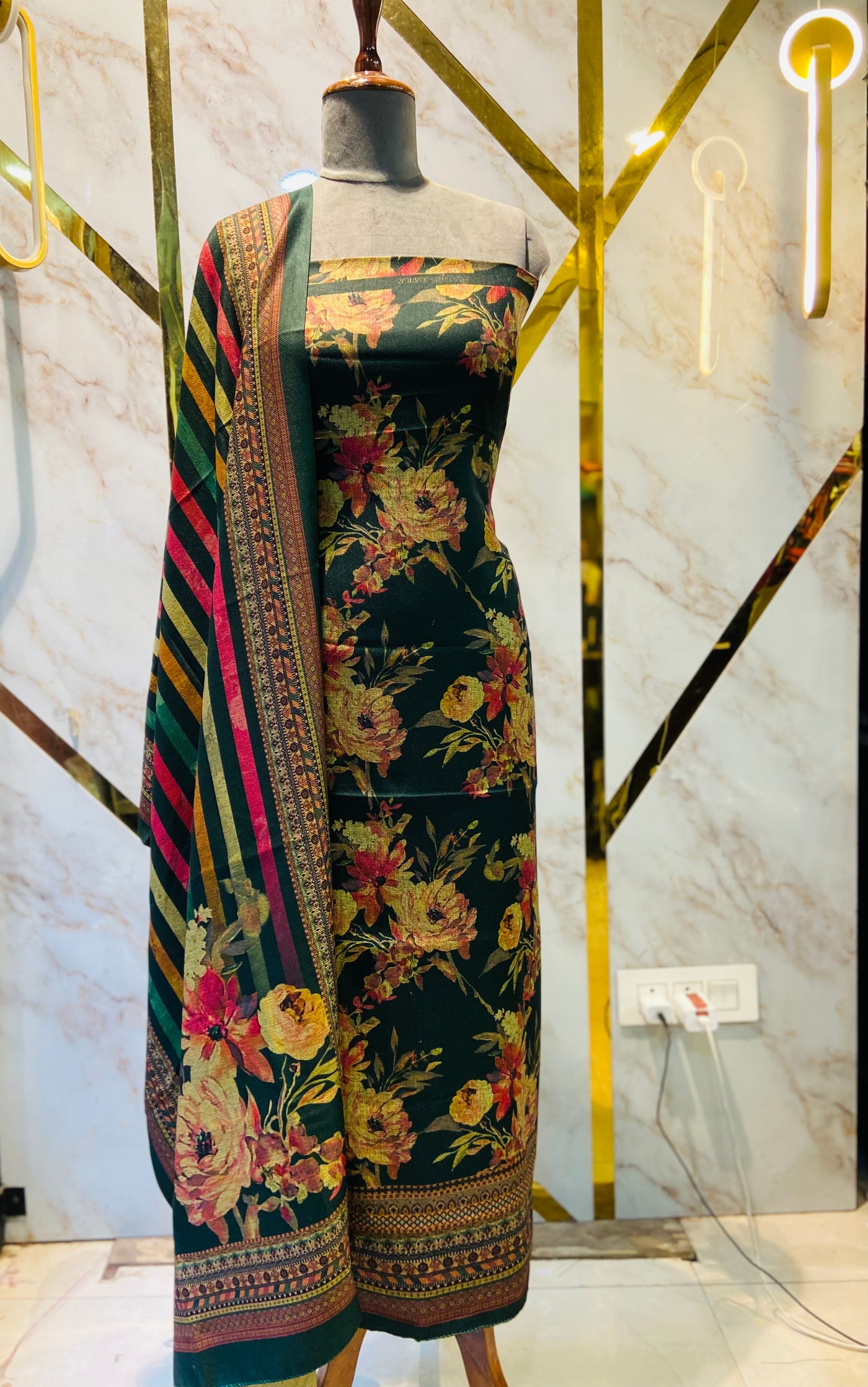 Premium Shimar Pashmina kani print Suit